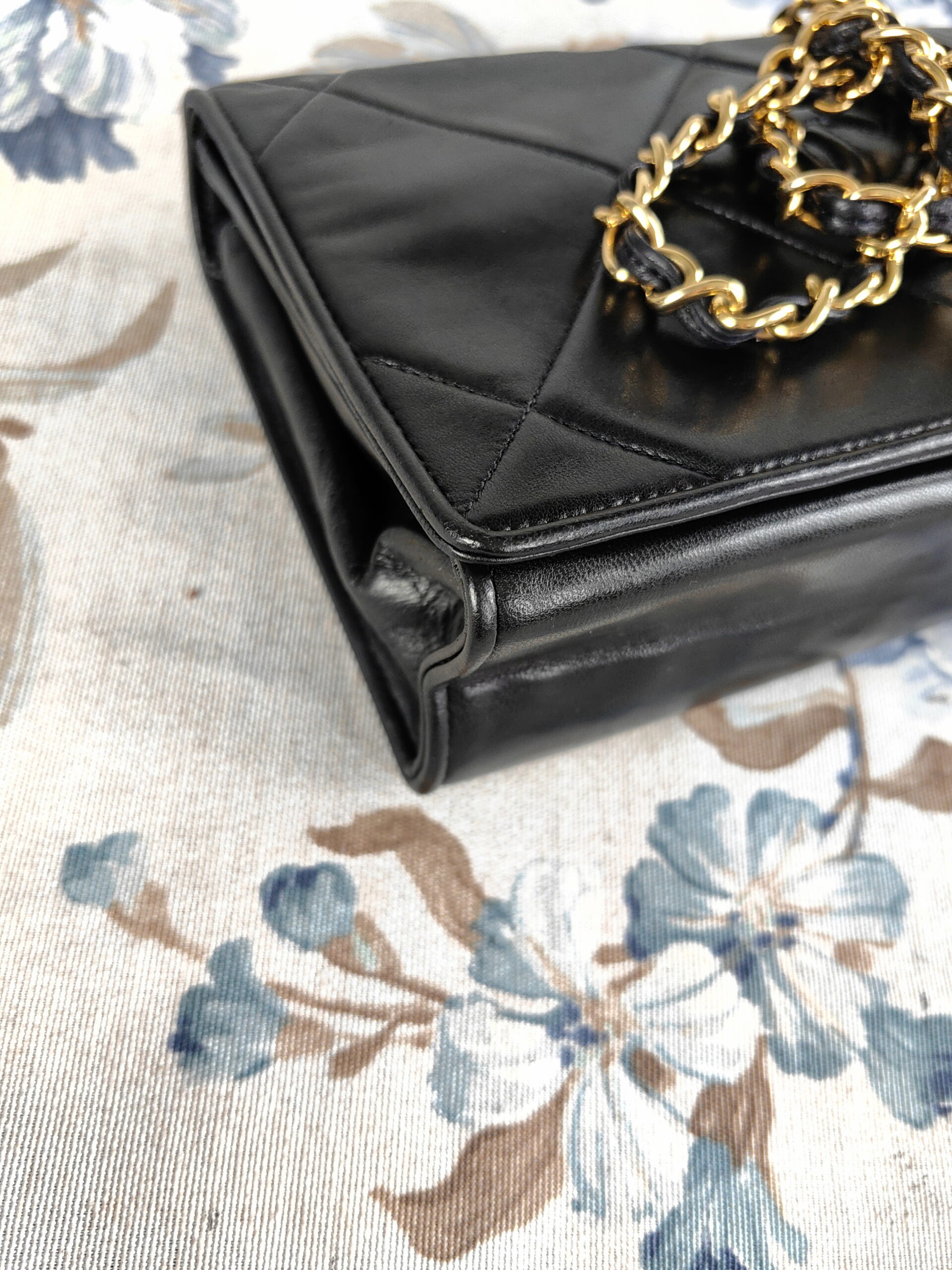 CHANEL CC quilted flap shoulder bag - obrazek 10