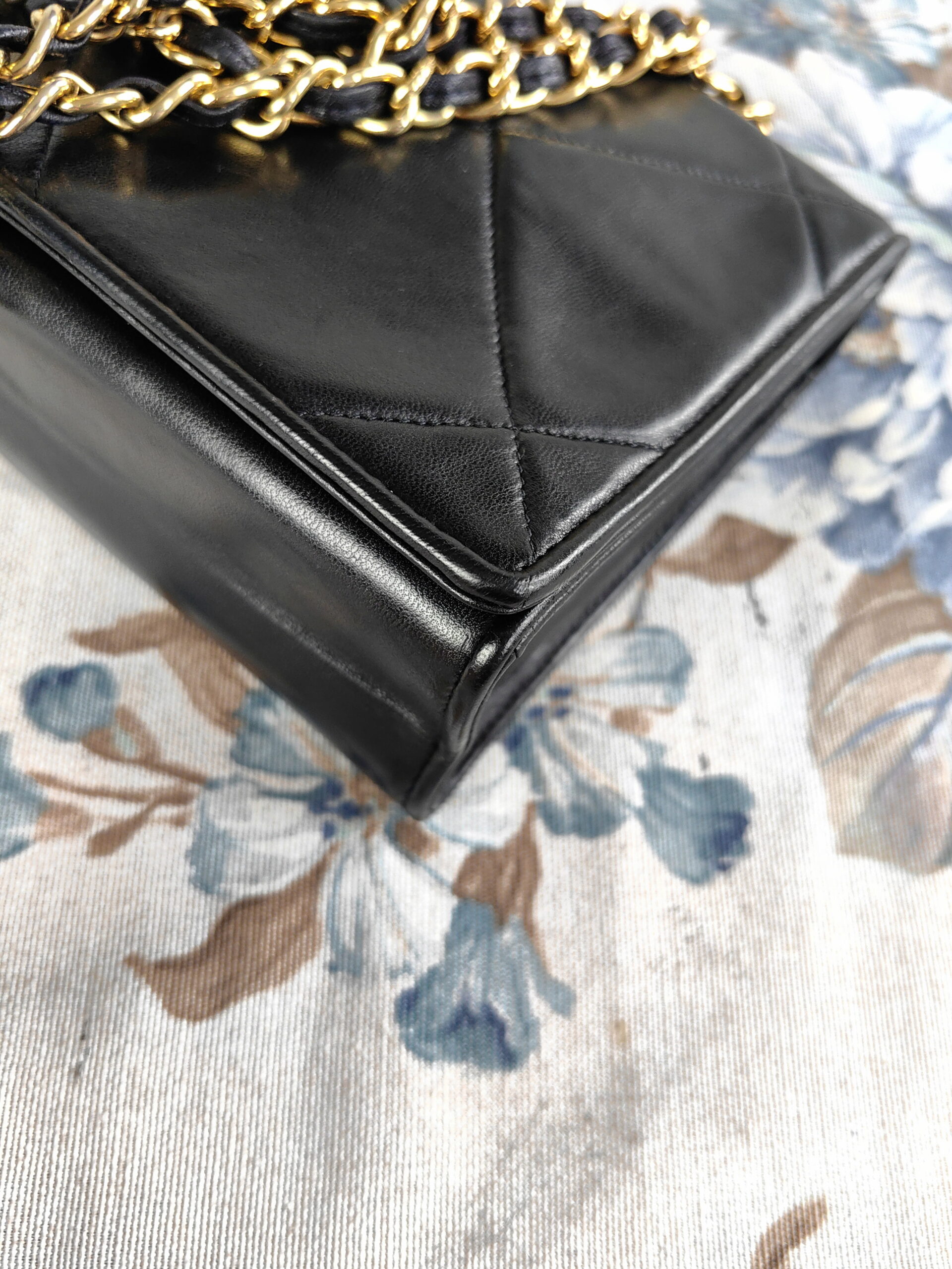 CHANEL CC quilted flap shoulder bag - obrazek 11