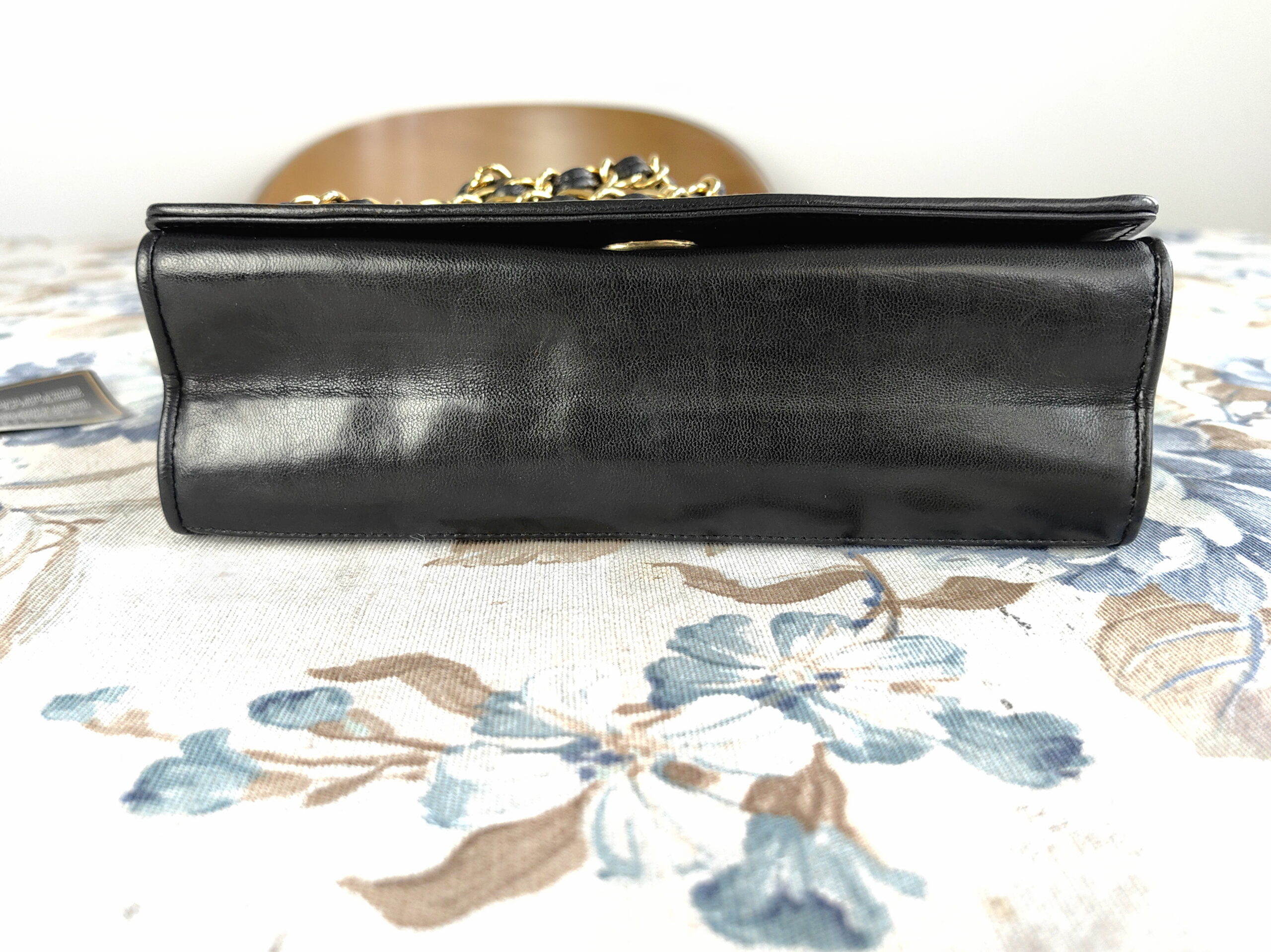 CHANEL CC quilted flap shoulder bag - obrazek 12