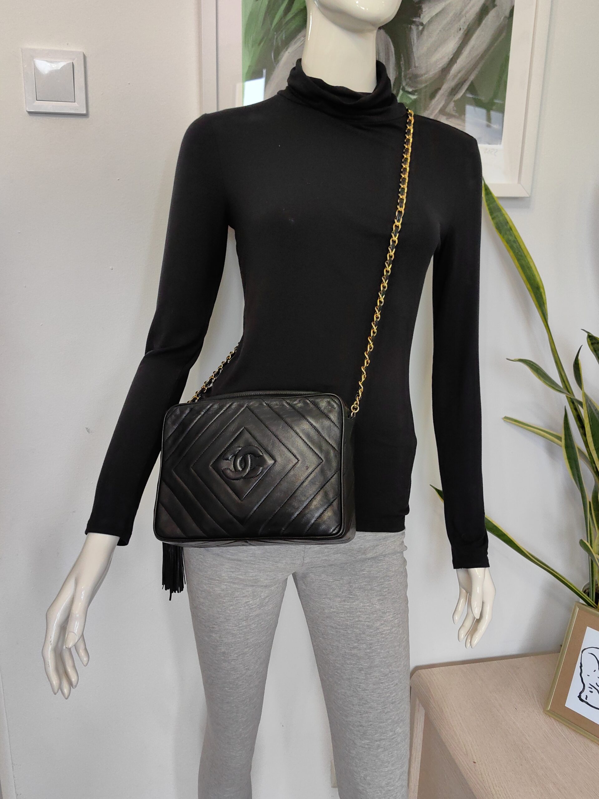 CHANEL CC logo dimond quilted bag - obrazek 4