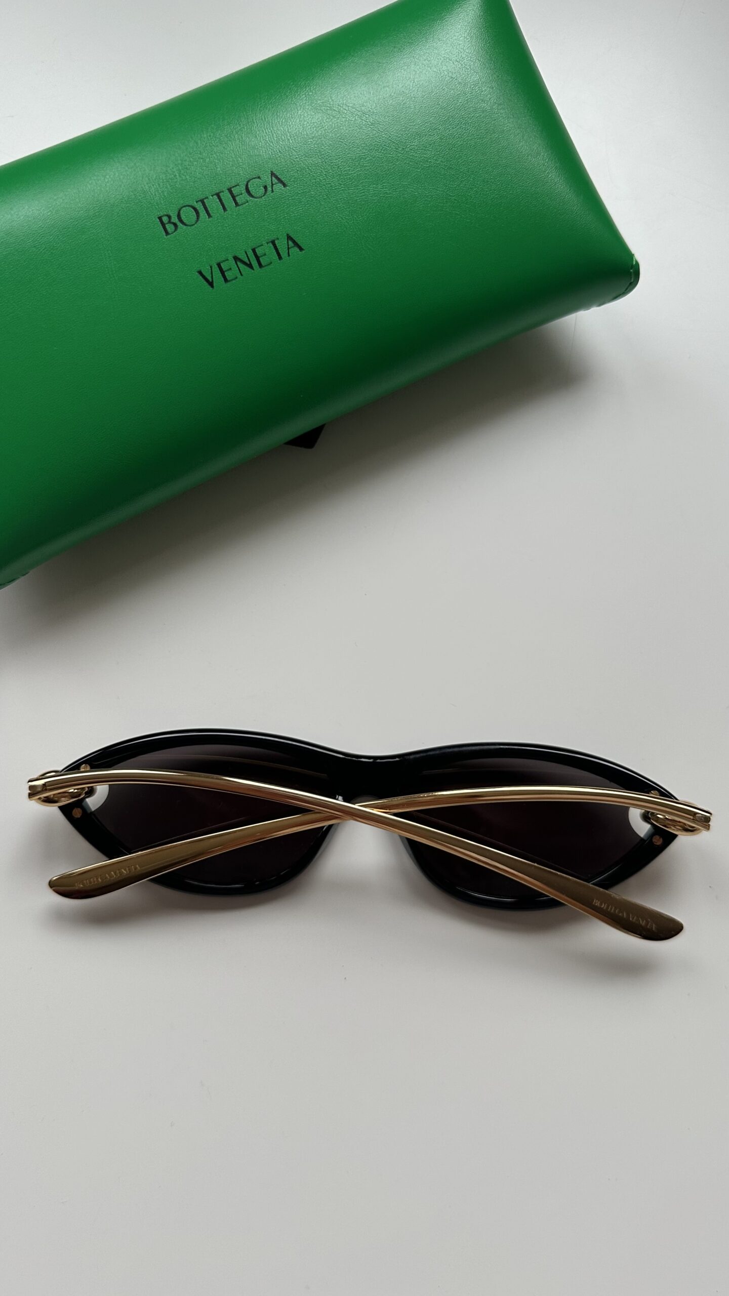 Bottega Veneta okulary przeciwsłoneczne czarne - obrazek 4