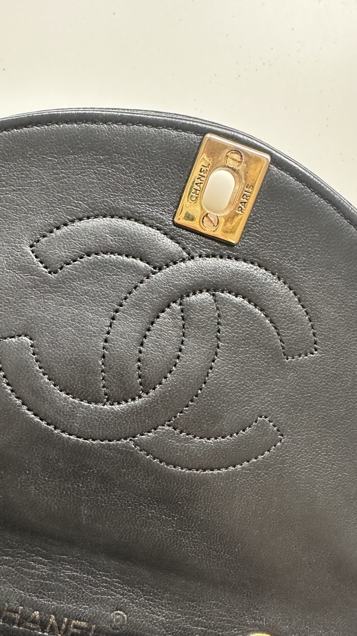 Chanel Half moon box double chain flap bag - obrazek 5