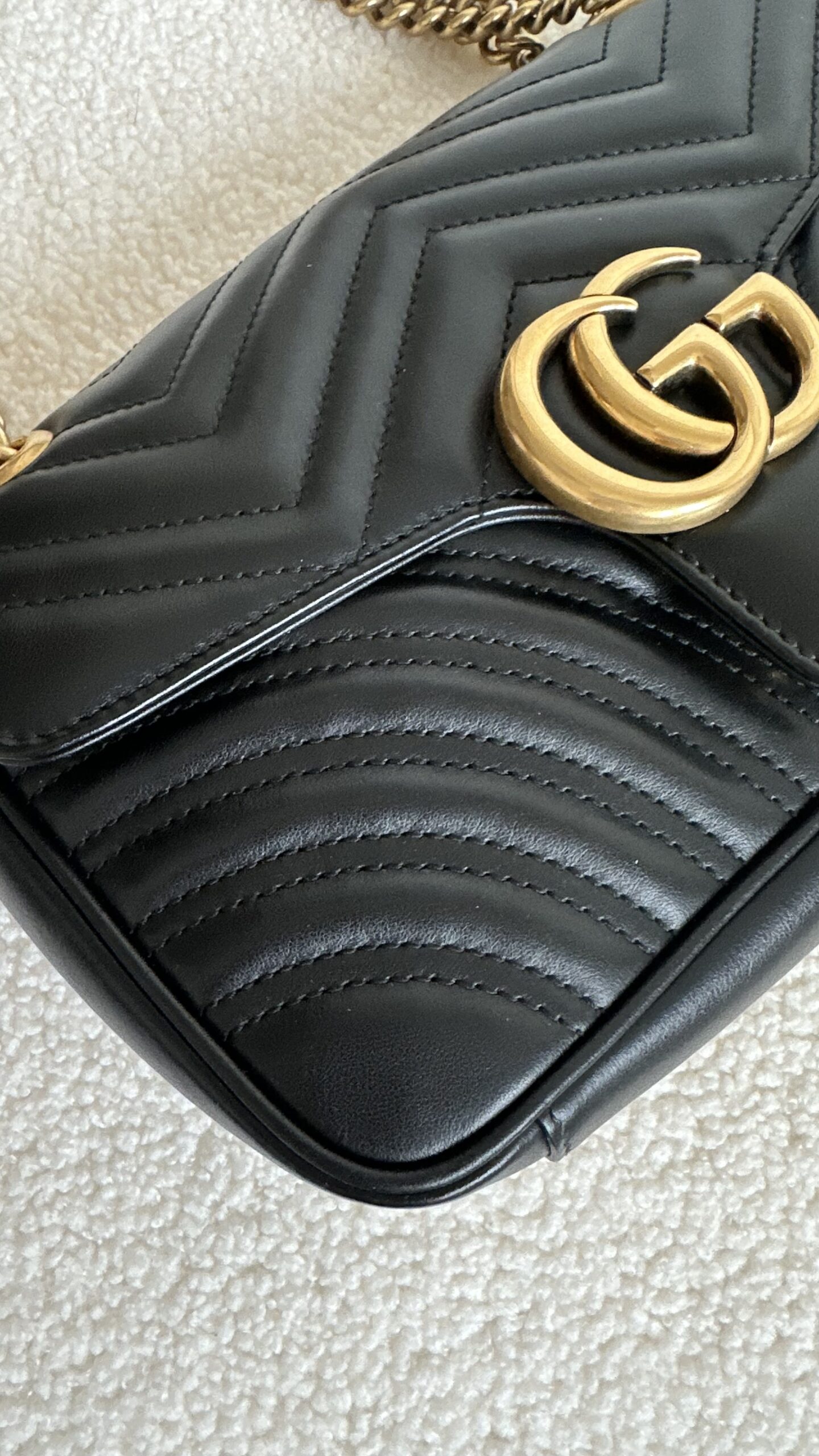 Gucci marmont czarna klasyczna torebka - obrazek 4