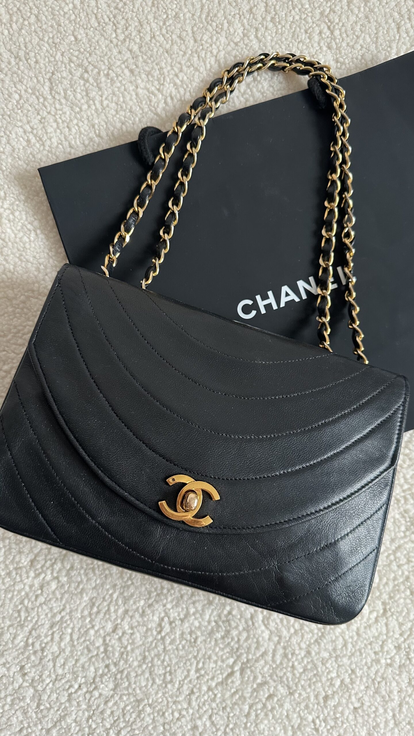 Chanel Half moon box double chain flap bag - obrazek 7