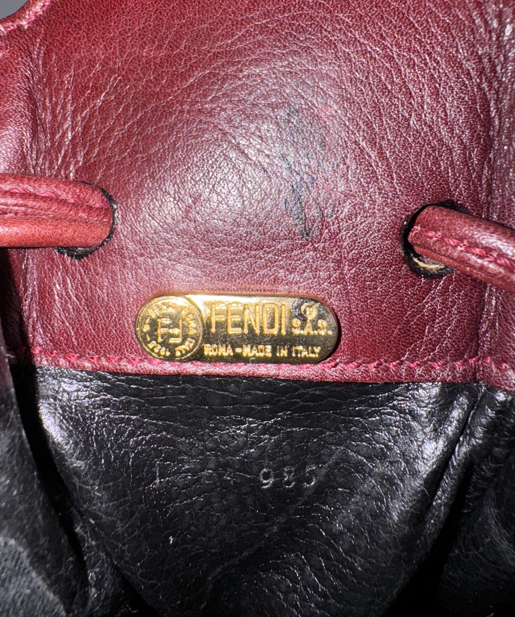 FENDI Vintage Leather Bucket Bag - torebka worek - obrazek 12