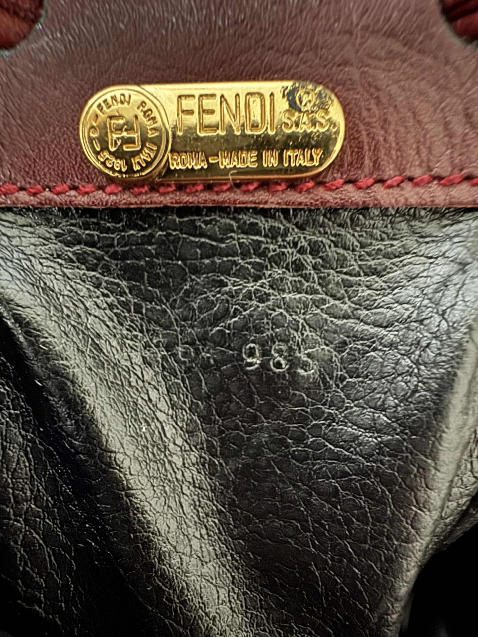 FENDI Vintage Leather Bucket Bag - torebka worek - obrazek 13