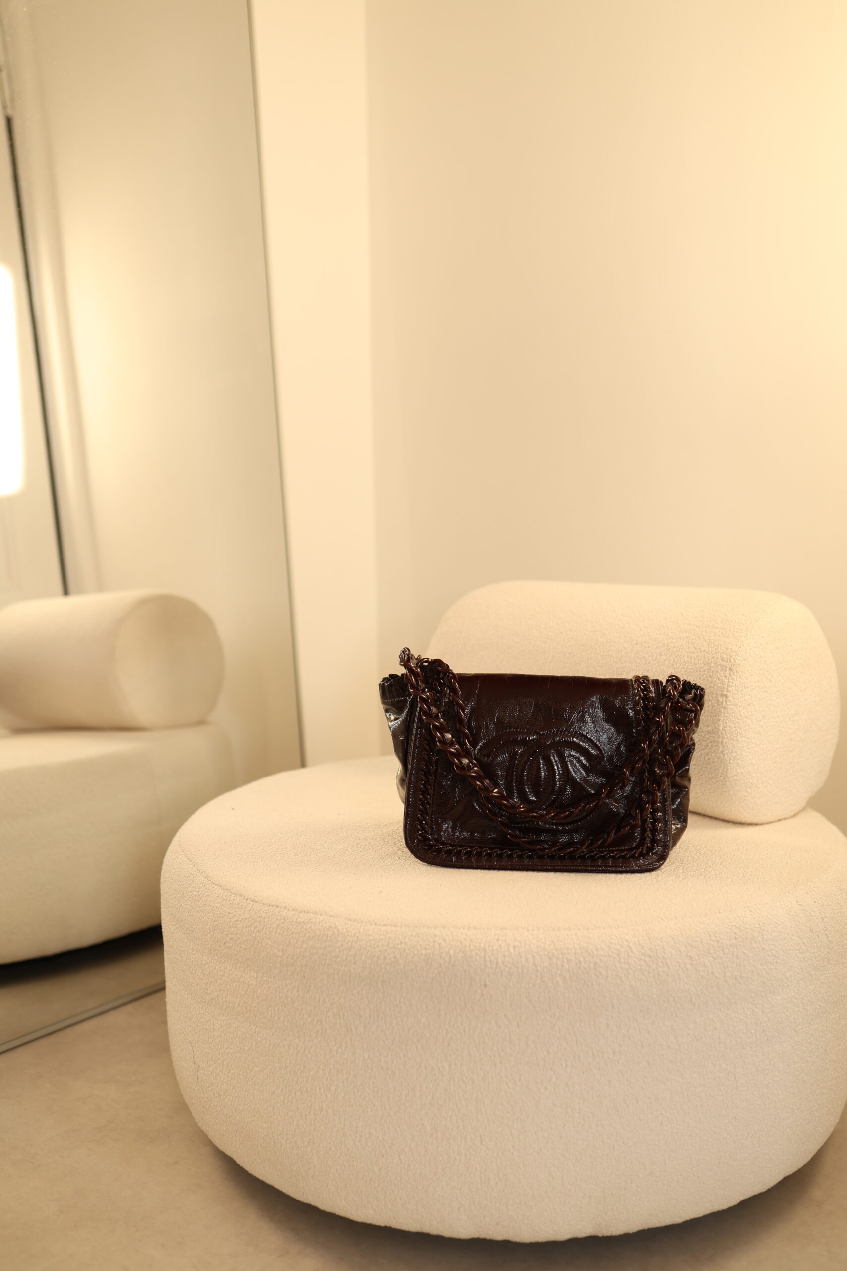 Chanel CC logo Modern Chain Flap czekoladowa torebka - obrazek 3