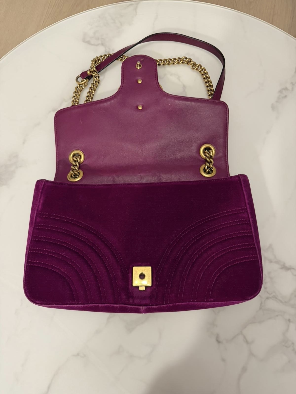 Gucci Velvet marmont fuksja torebka - obrazek 3