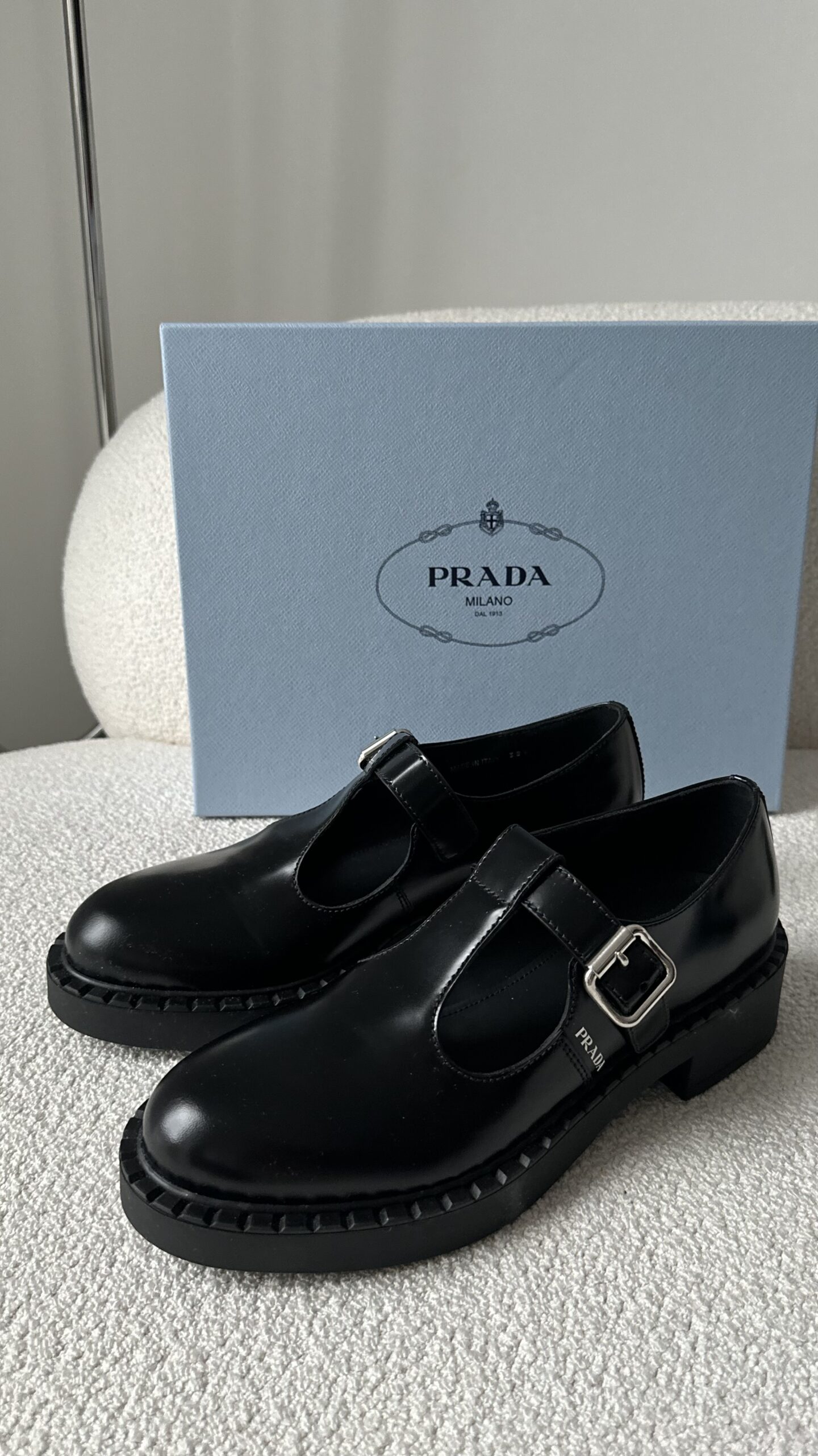 Prada czarne mokasyny nowe 38
