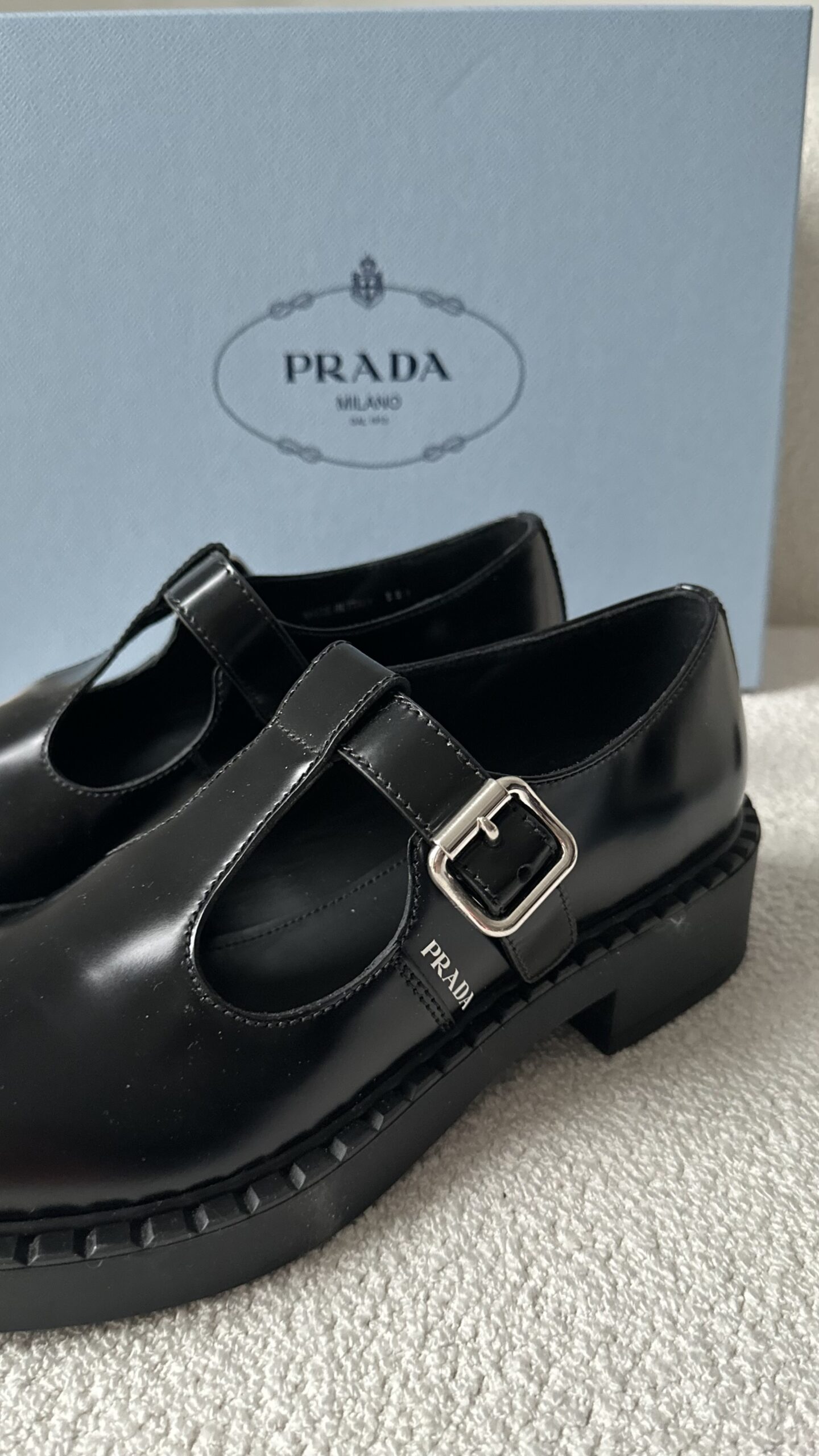 Prada czarne mokasyny nowe 38 - obrazek 2