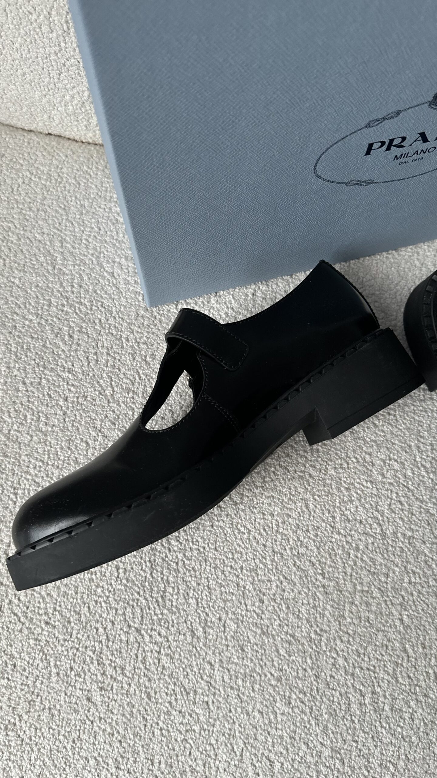 Prada czarne mokasyny nowe 38 - obrazek 4