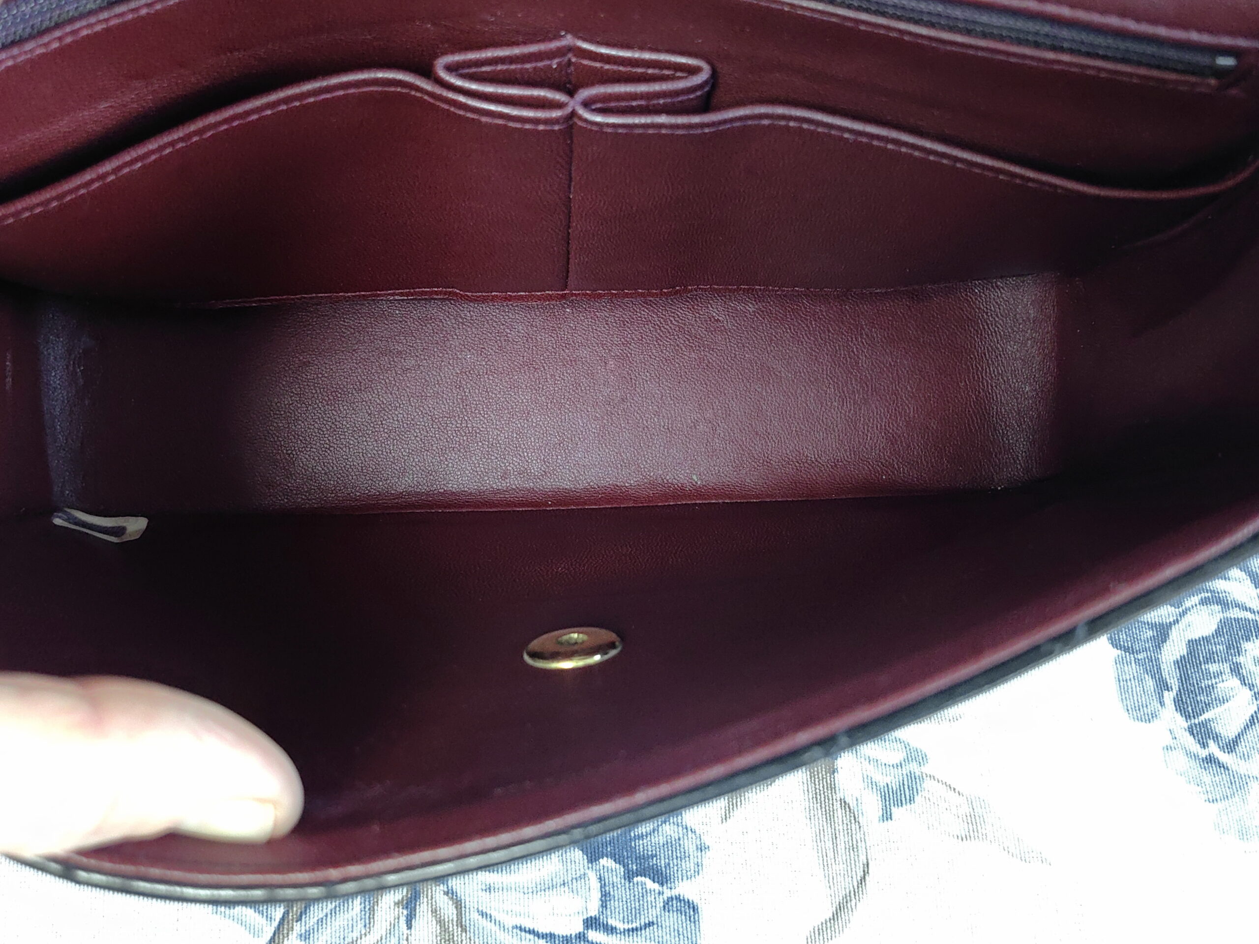 CHANEL medium box flap crossbody bag torebka - obrazek 20