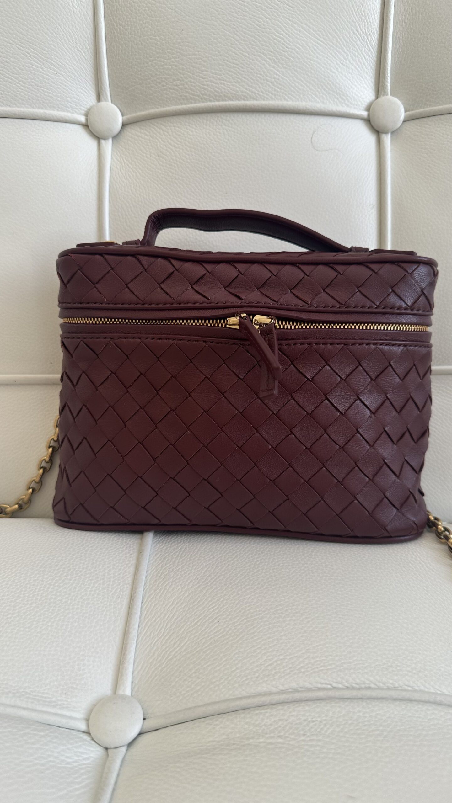 Bottega Veneta Soft Vanity bordowy kuferek - obrazek 2