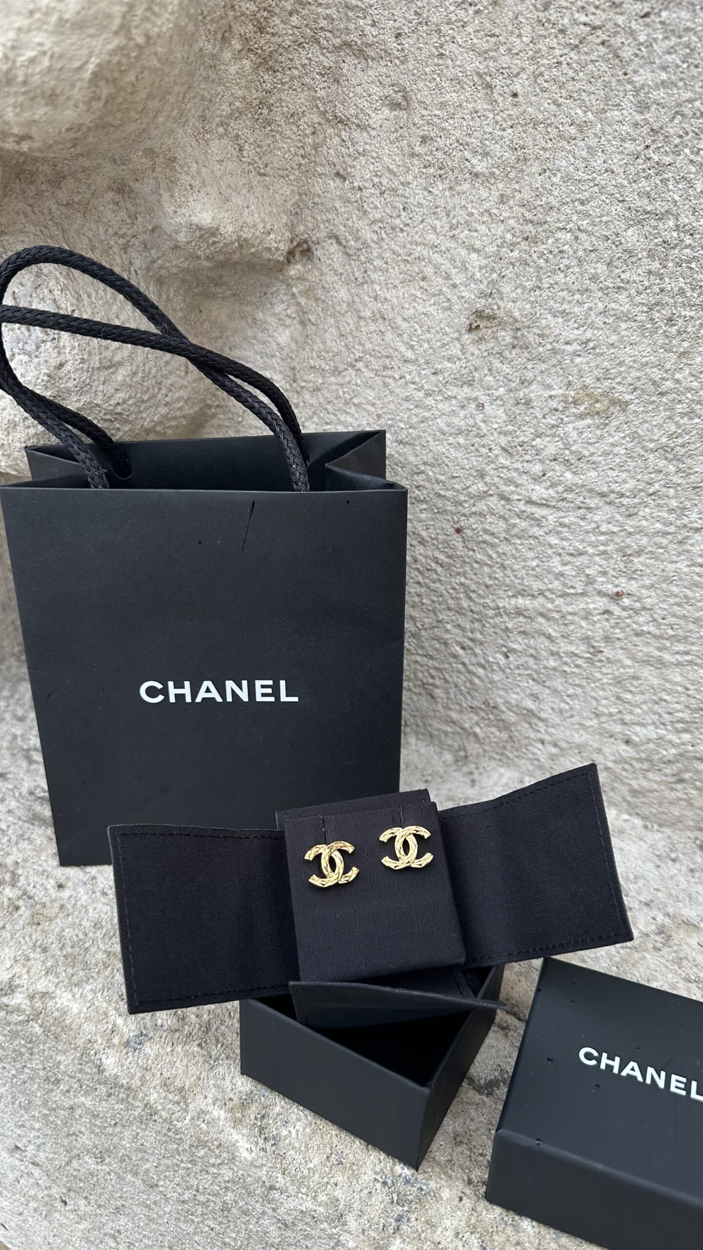 Chanel klasyczne kolczyki w kolorze złota nowe