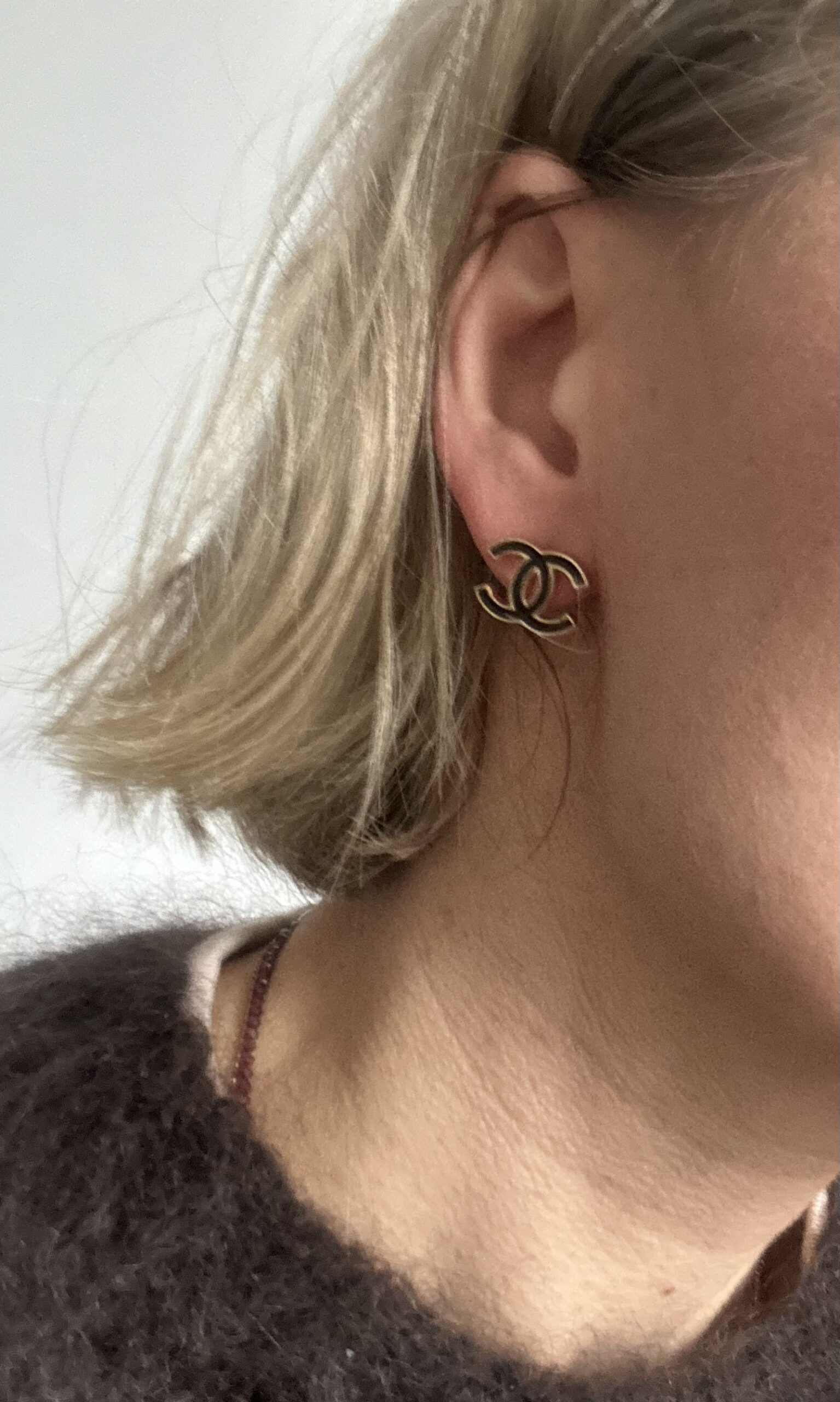 Chanel kolczyki złoto i czarna emalia - obrazek 6