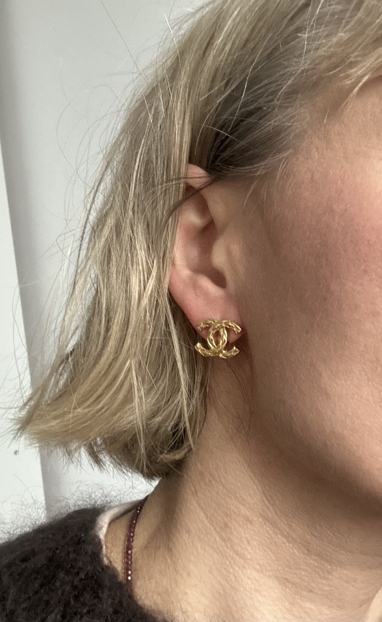 Chanel klasyczne kolczyki w kolorze złota - obrazek 6