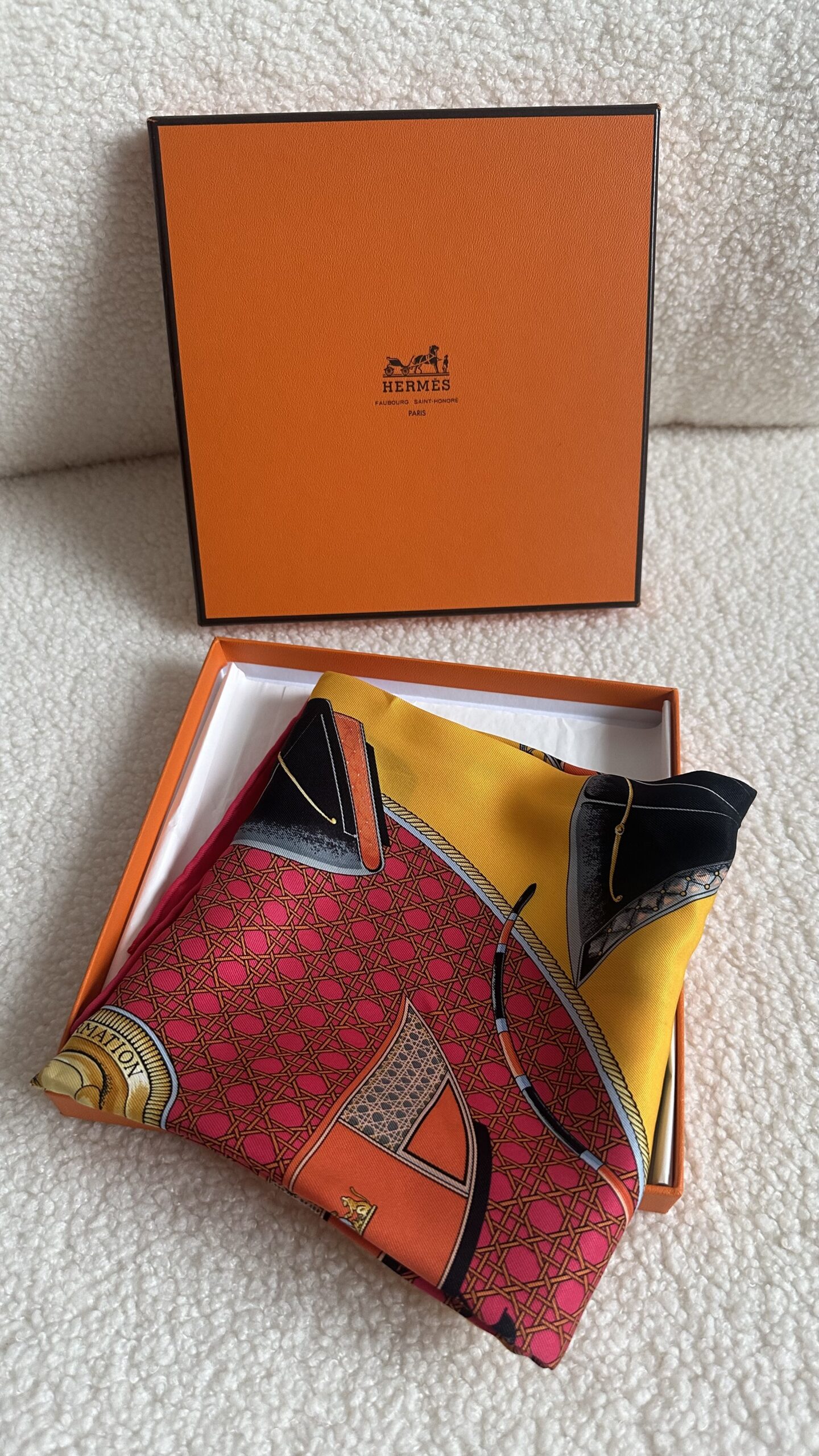 Hermes apaszka jedwabna chusta