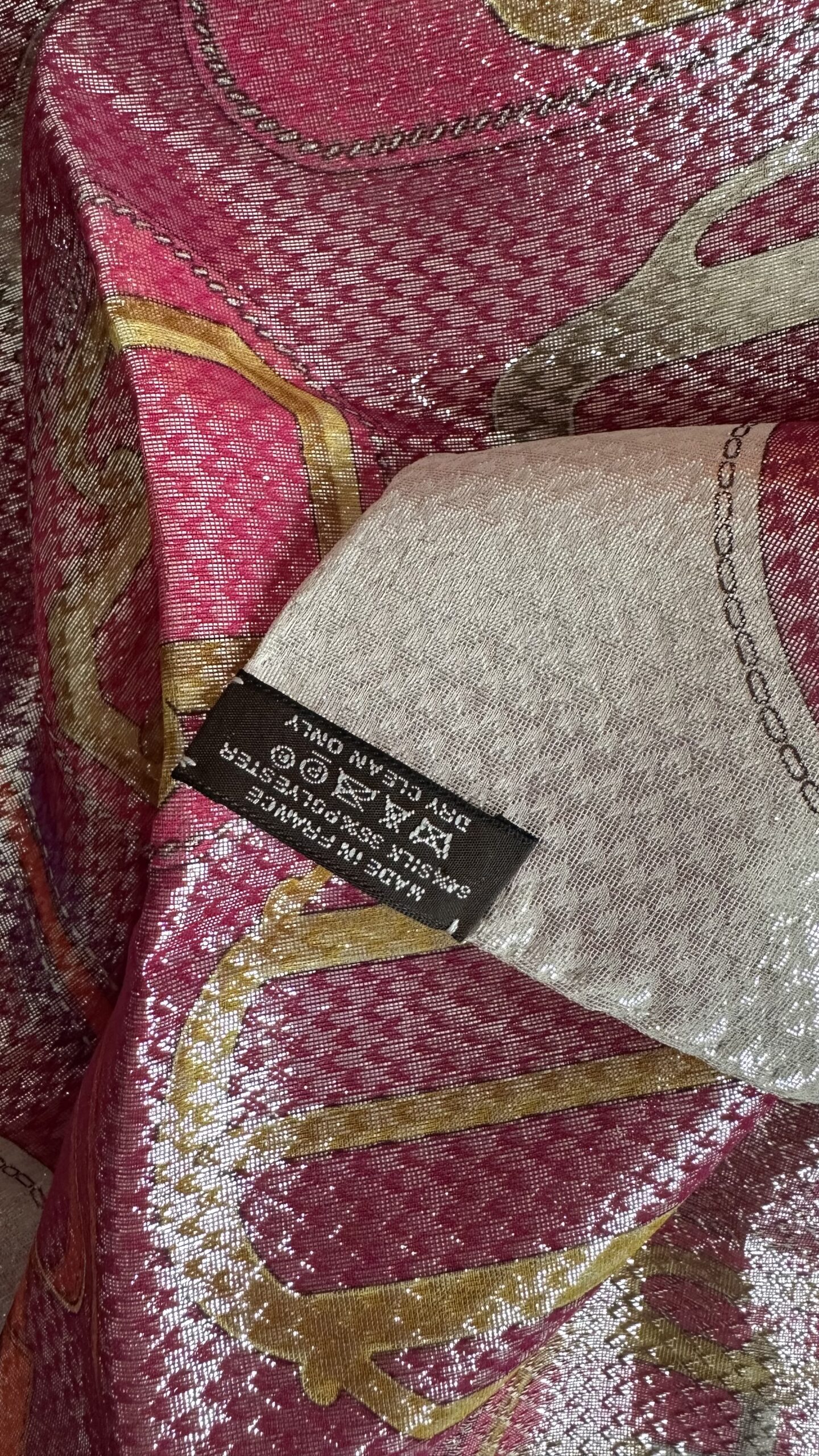 Hermes apaszka jedwabna chusta z połyskiem metalicznym - obrazek 3