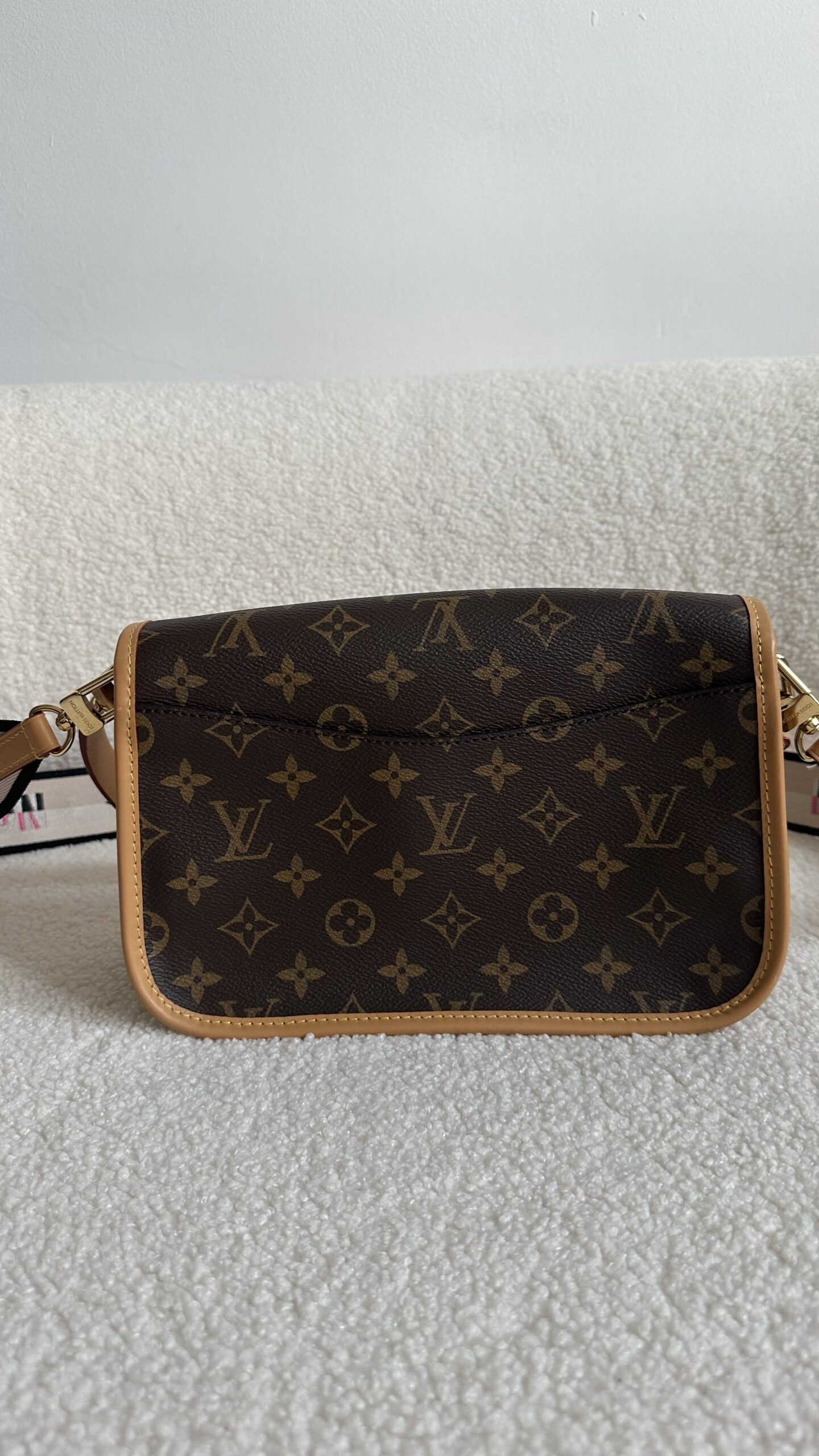 Louis Vuitton monogram diane nową kopertową torebka z paskiem - obrazek 3