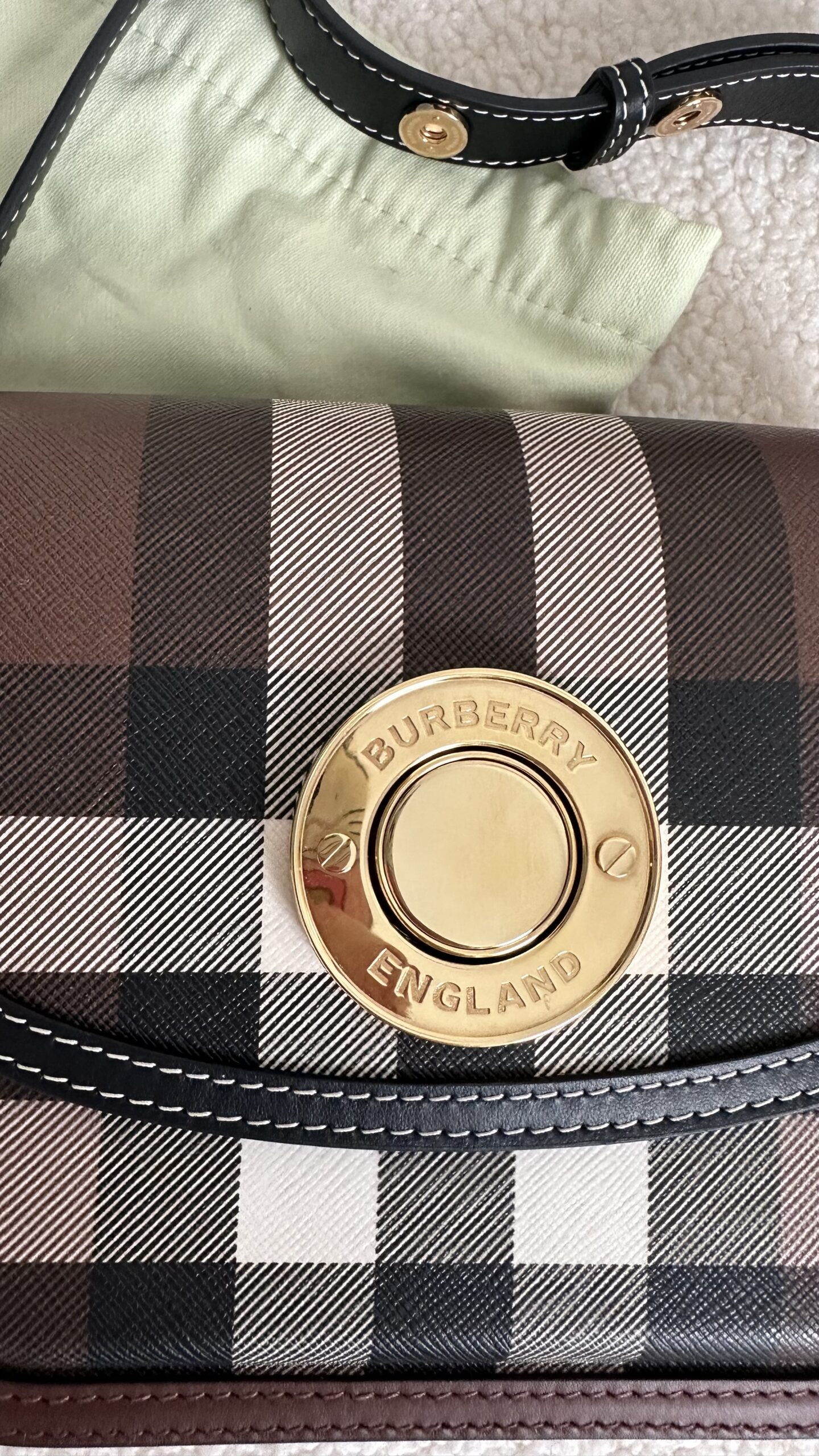 Burberry Elizabeth small listonoszka - obrazek 3