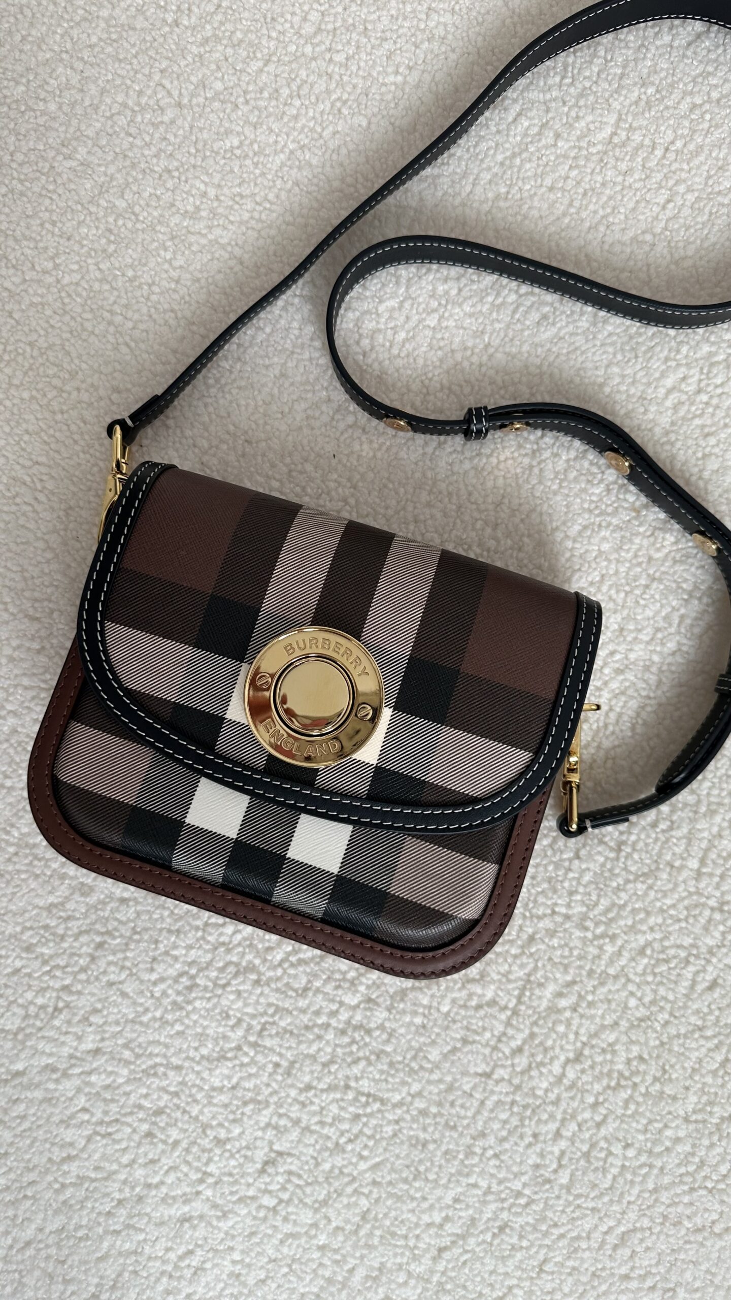 Burberry Elizabeth small listonoszka - obrazek 4