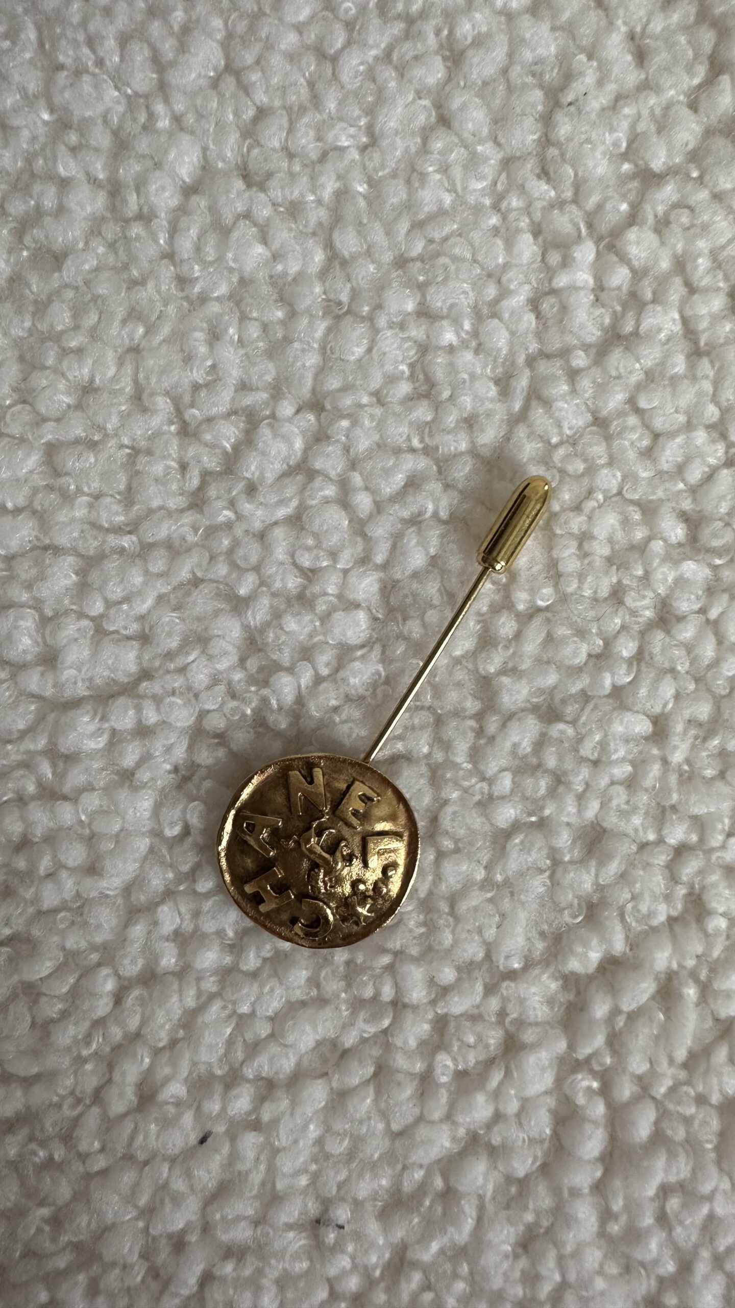 Chanel broszka szpilka vintage złoto 24 karat - obrazek 2