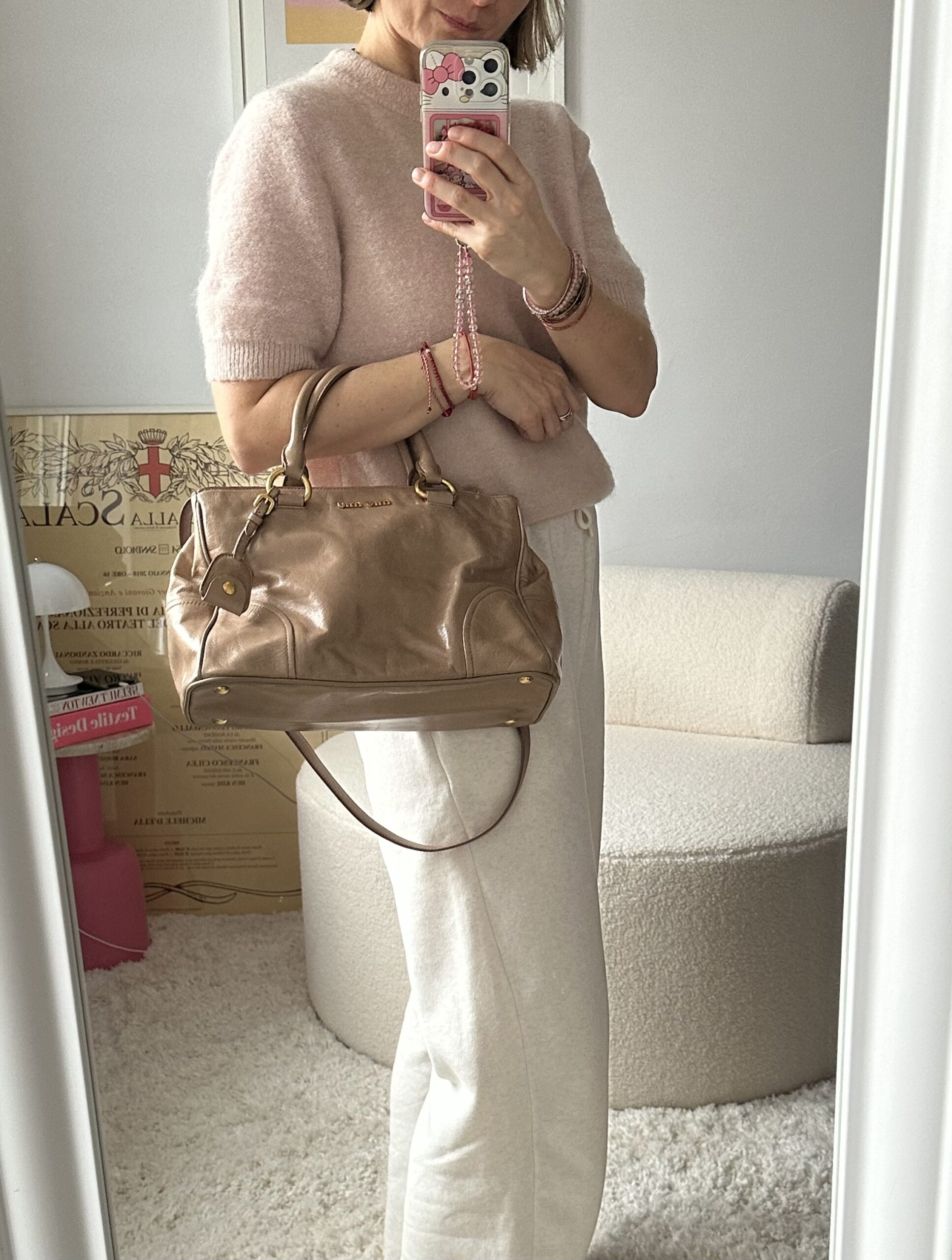 Miu Miu bezowa torebka na ramię i do ręki - obrazek 9