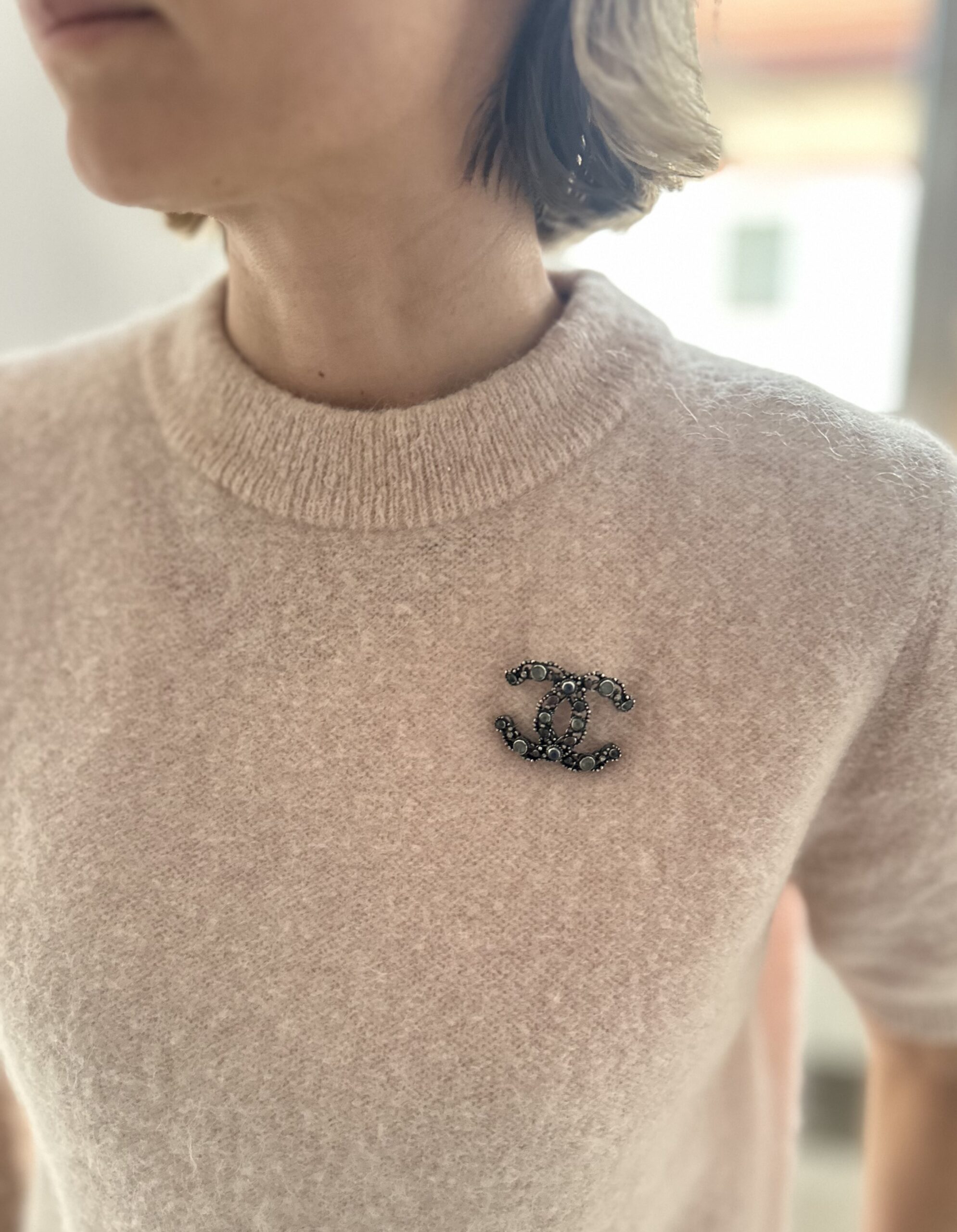 Chanel broszka srebro postarzałe i kamienie - obrazek 6