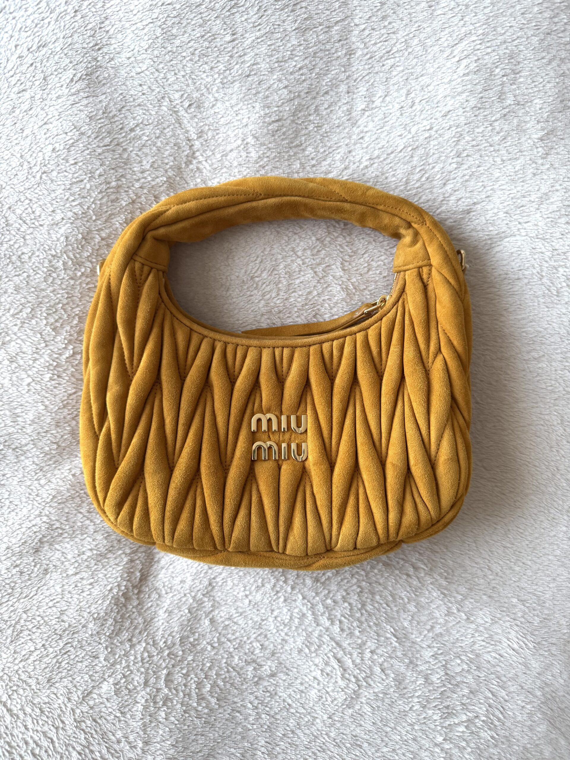 MIU MIU Wander Small Matelassè Suede Bag - torebka - obrazek 5