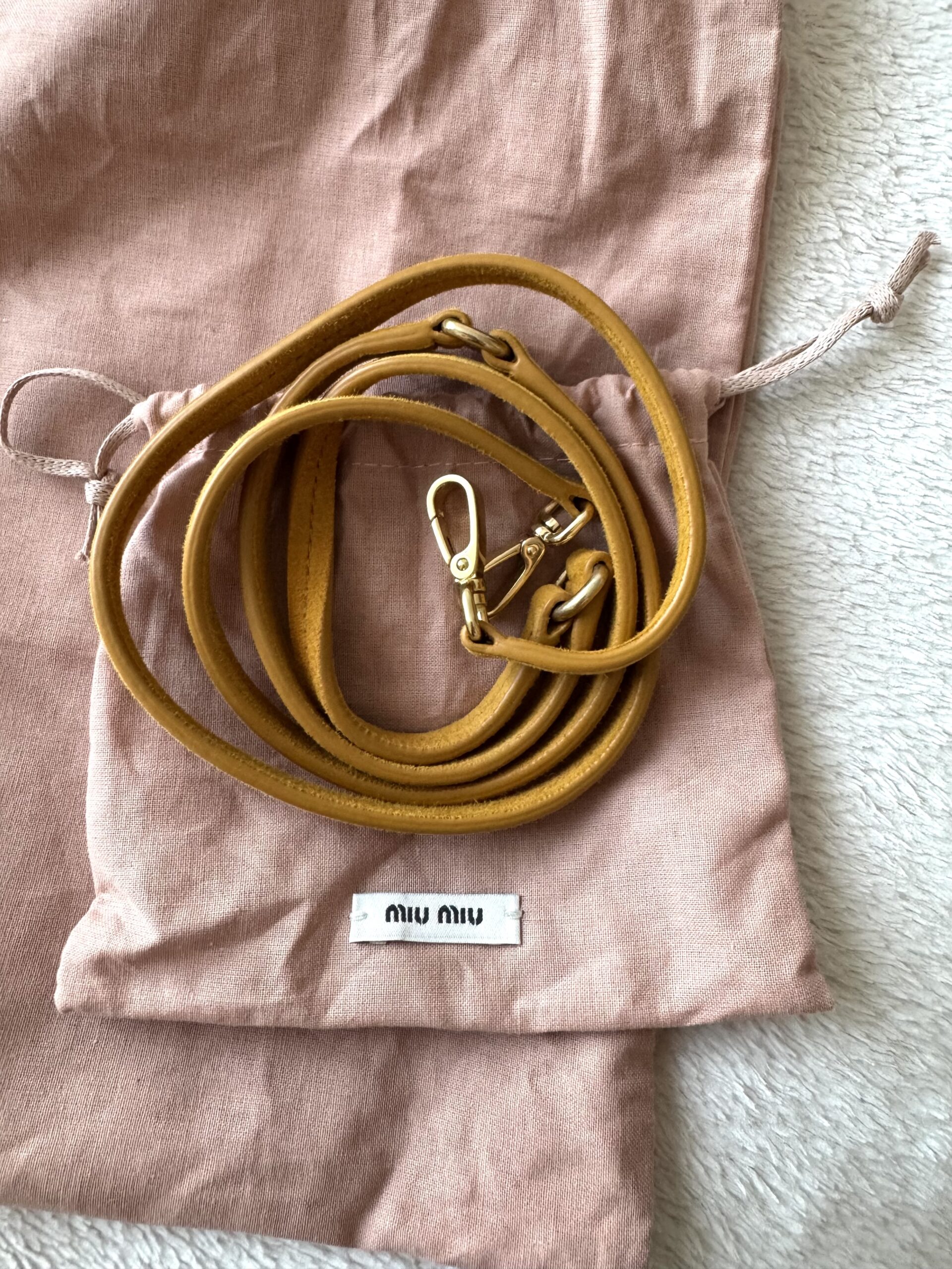 MIU MIU Wander Small Matelassè Suede Bag - torebka - obrazek 14