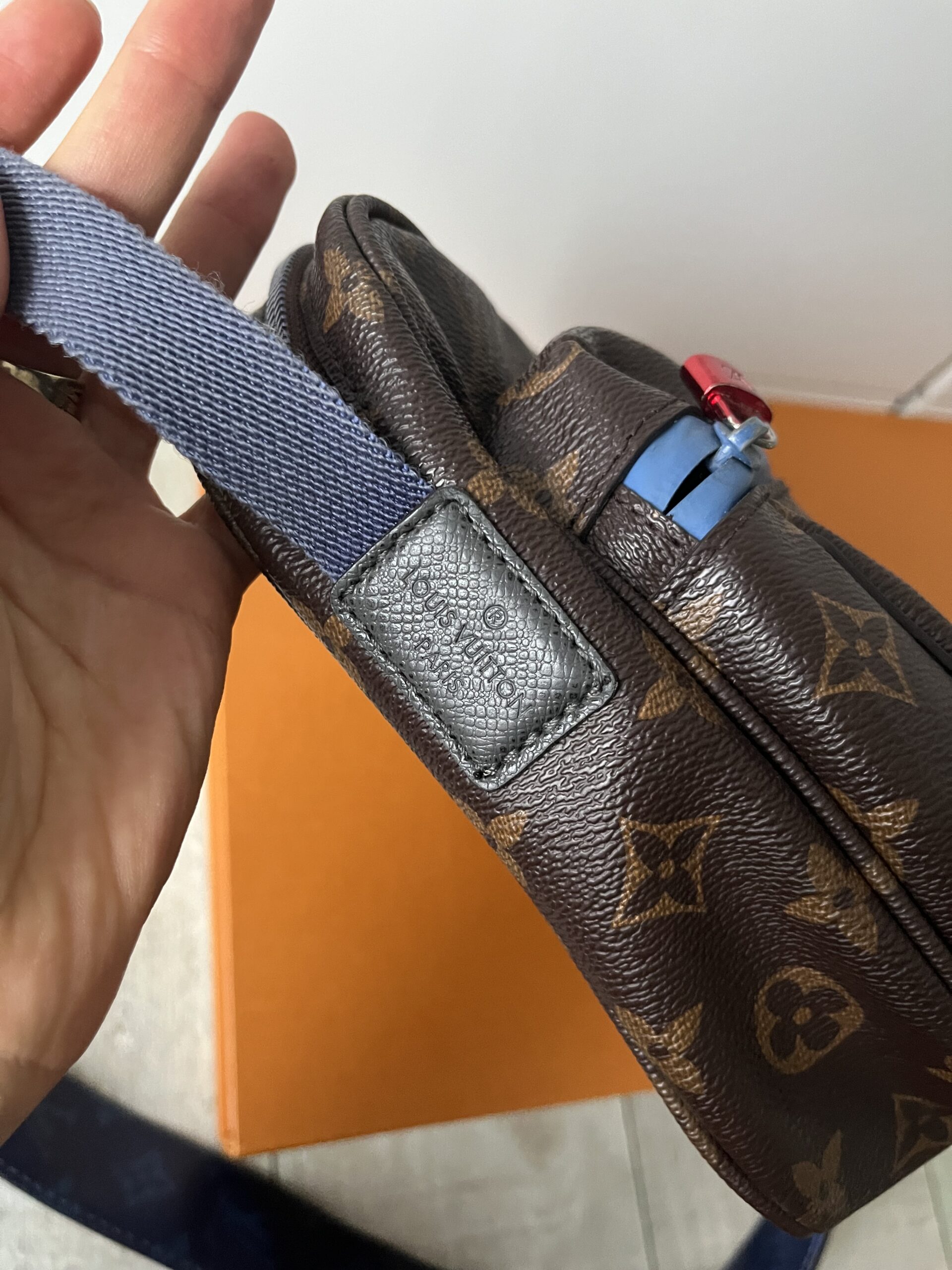 Louis Vuitton outdoor messenger Lv monogram - obrazek 13