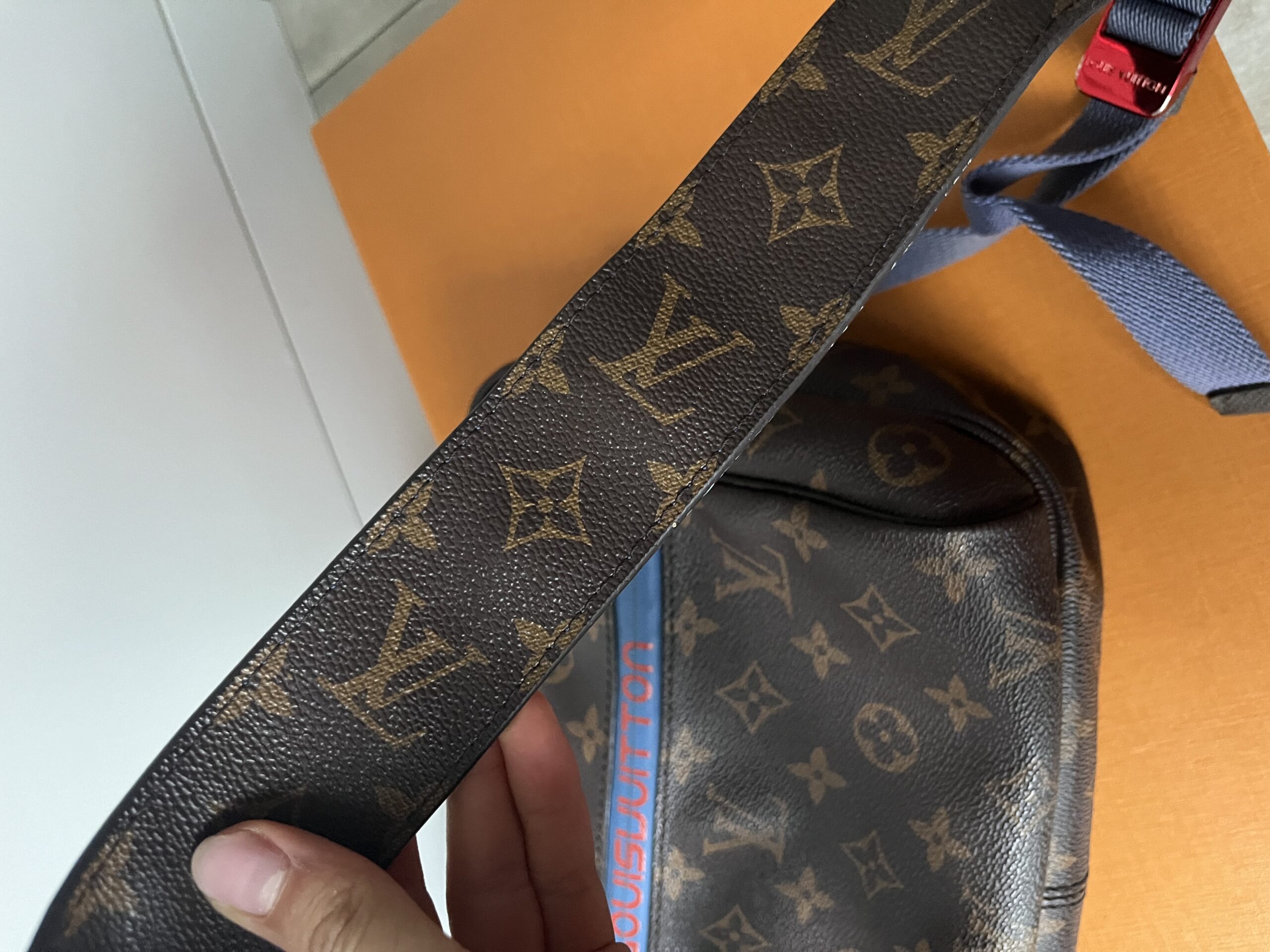 Louis Vuitton outdoor messenger Lv monogram - obrazek 15