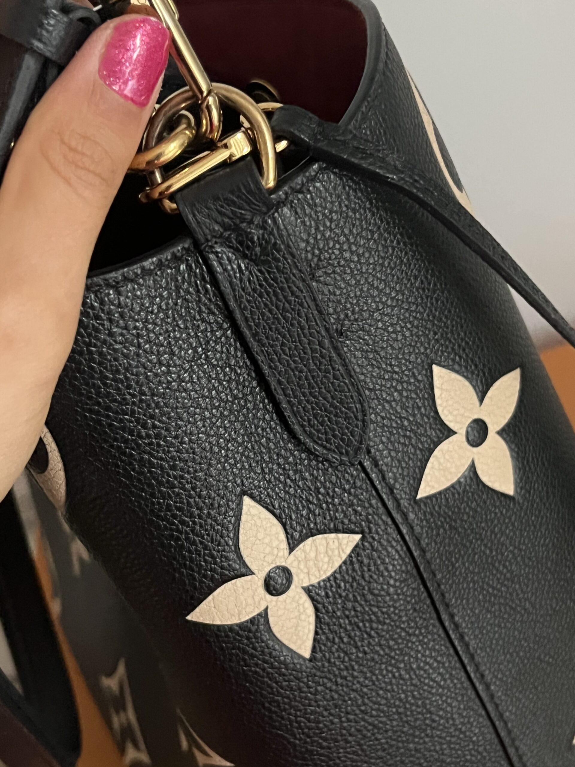 Louis Vuitton Neonoe empreinte leather Lv bicolor skóra monogram - obrazek 6
