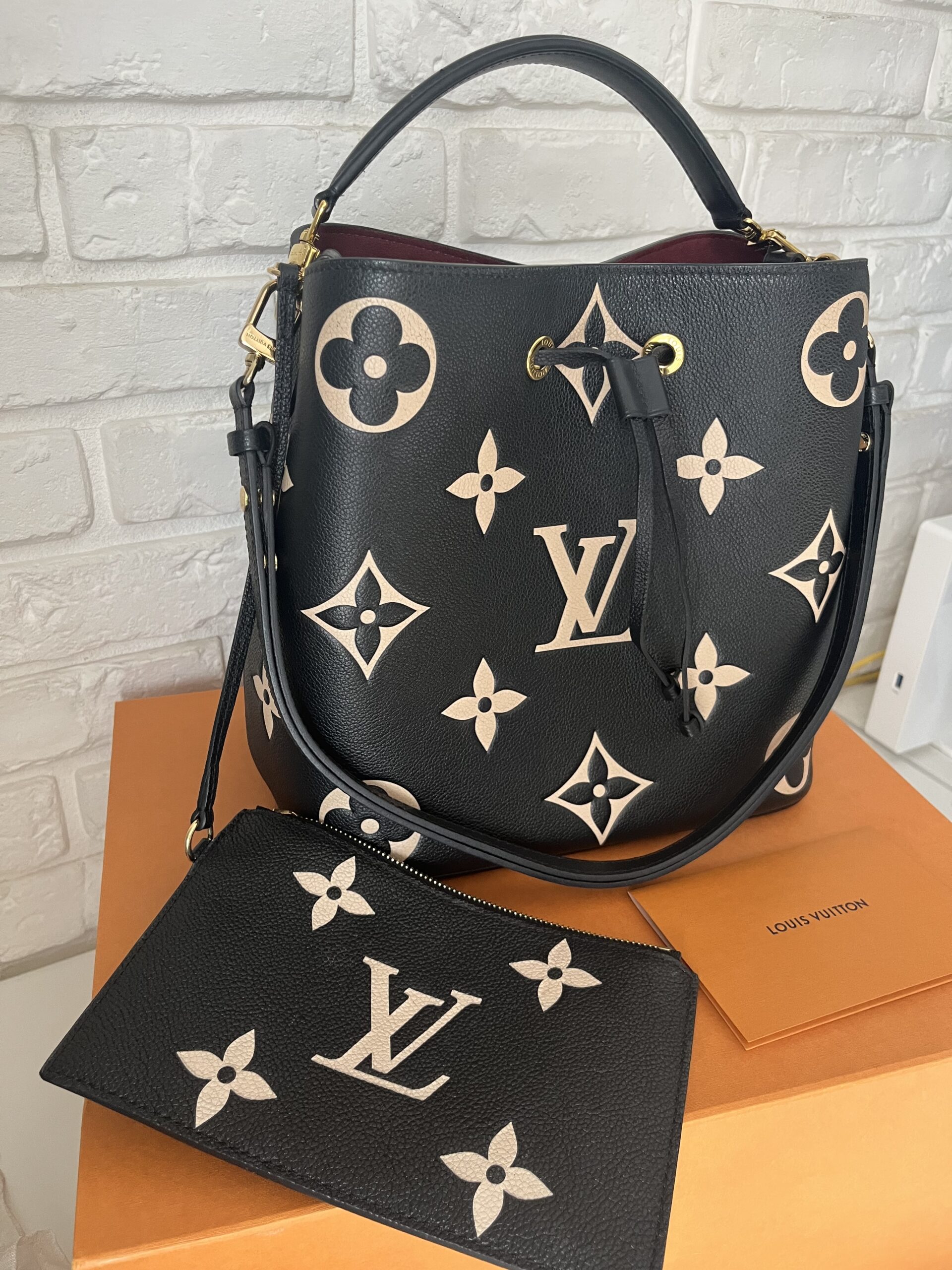 Louis Vuitton Neonoe empreinte leather Lv bicolor skóra monogram - obrazek 4