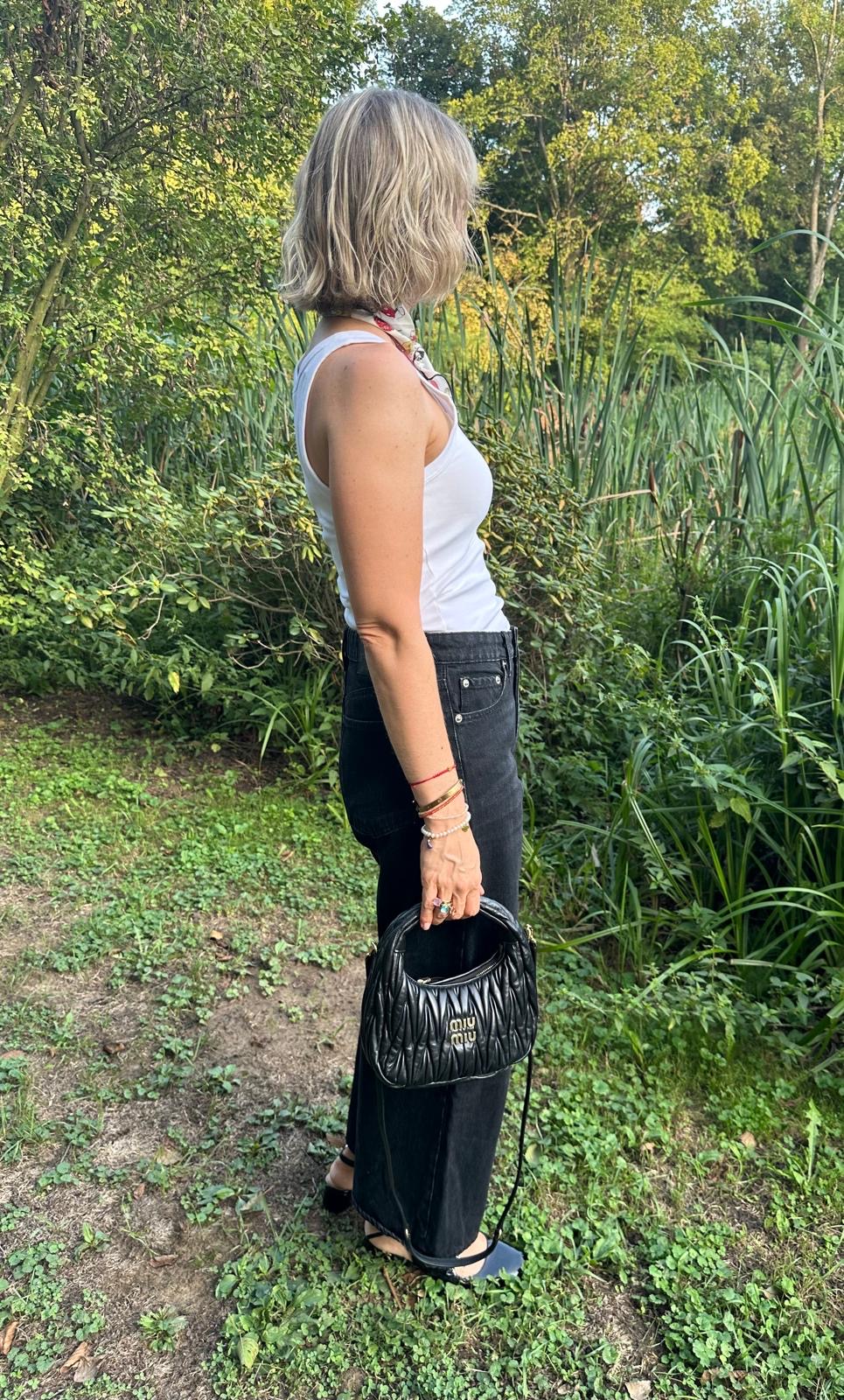 Miu Miu Wander matelassé suede bag czarna torebka - obrazek 5