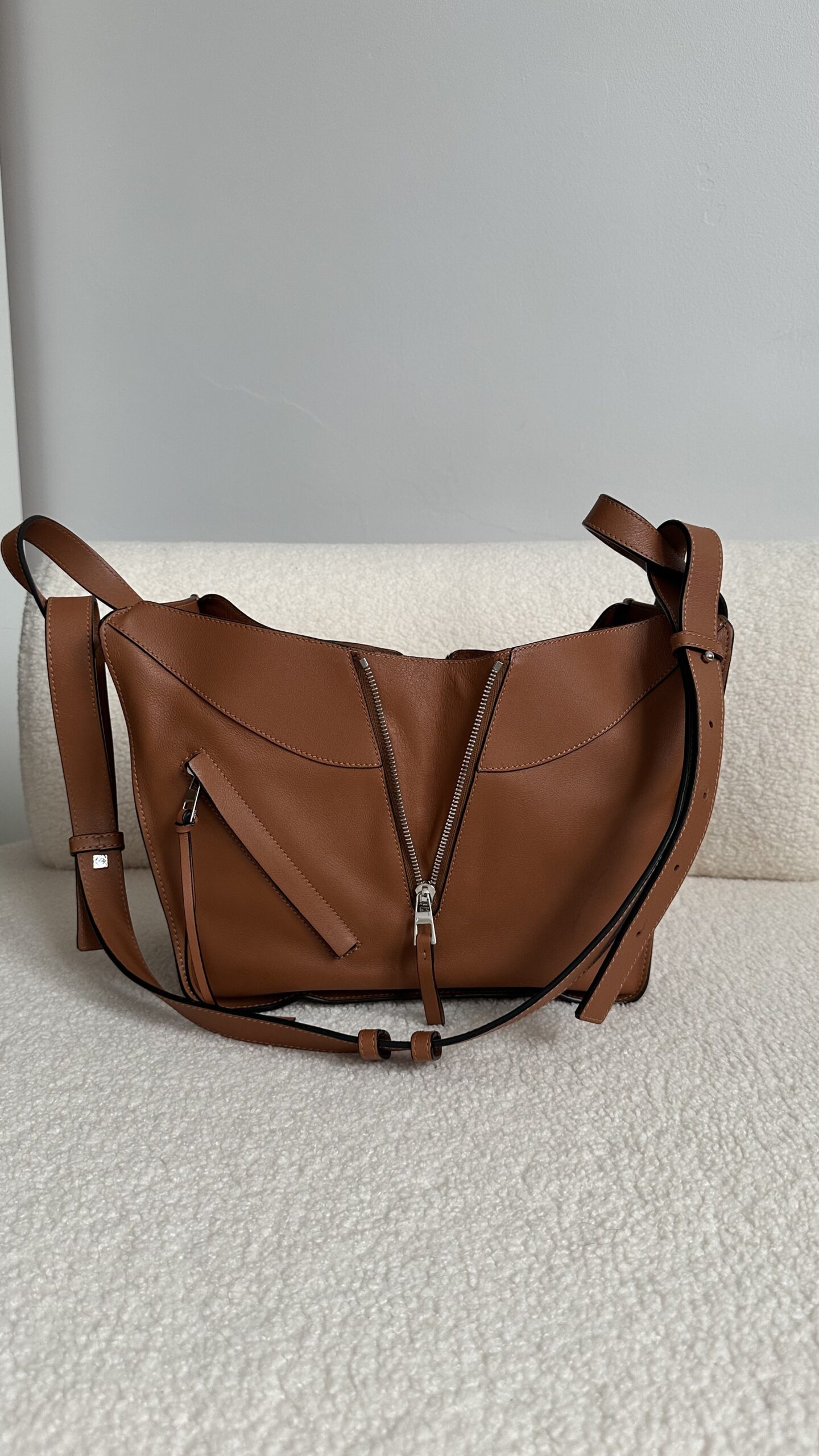 Loewe Hammock small Brown torebka - obrazek 2