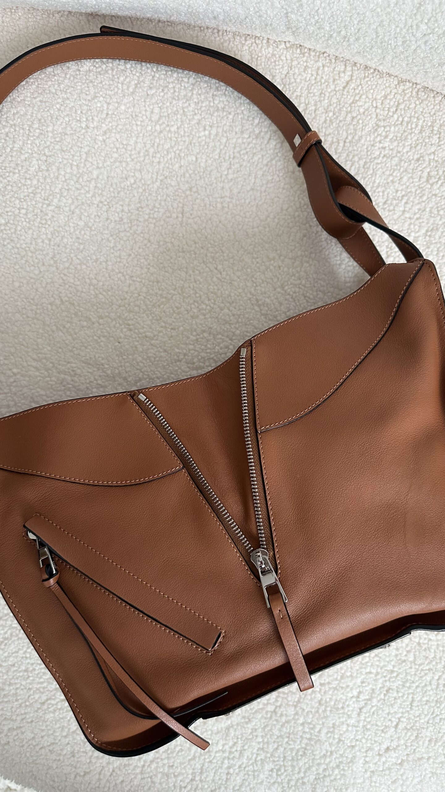 Loewe Hammock small Brown torebka - obrazek 6