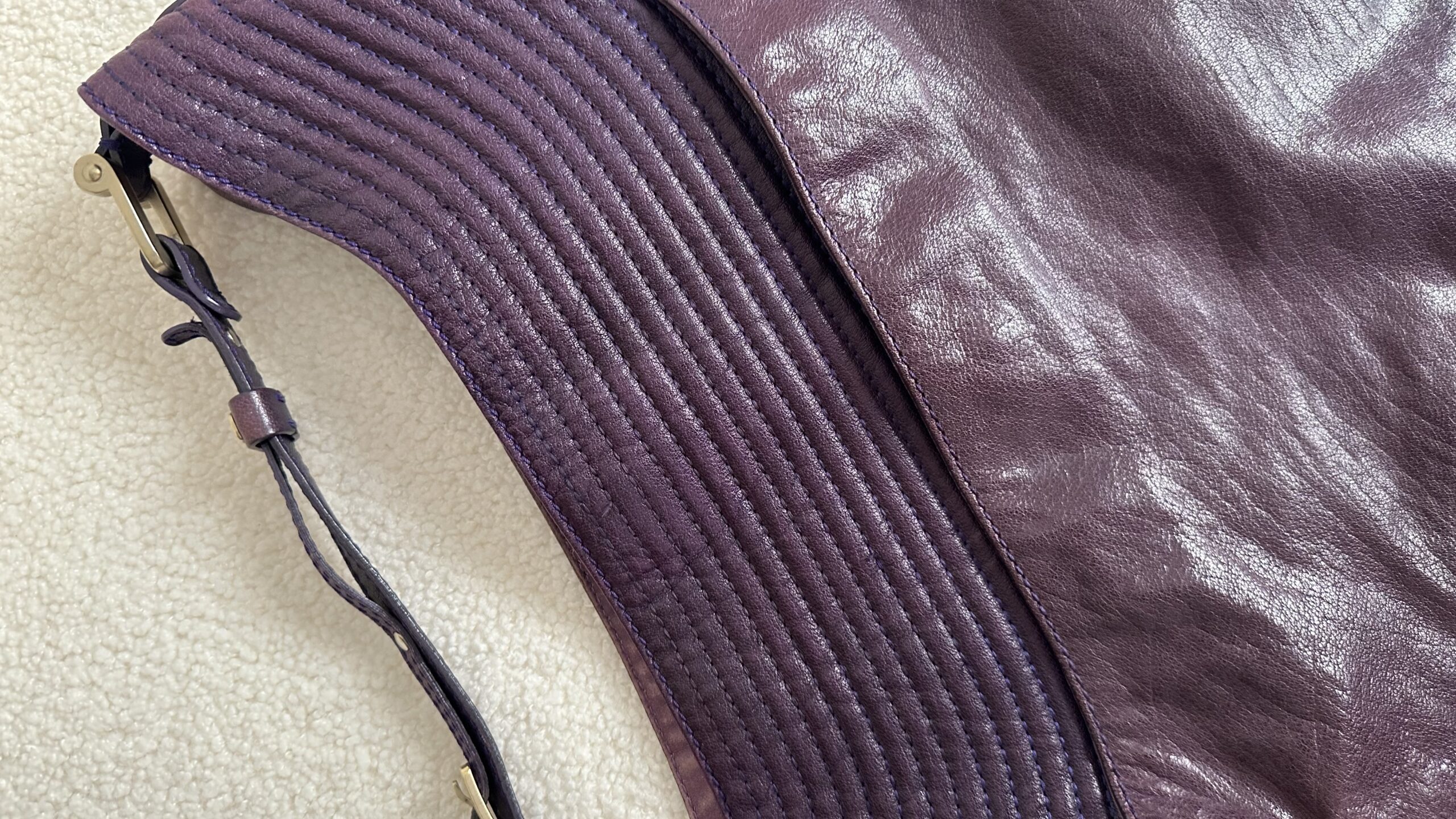 Versace fioletowa skórzana torebka Vintage - obrazek 4