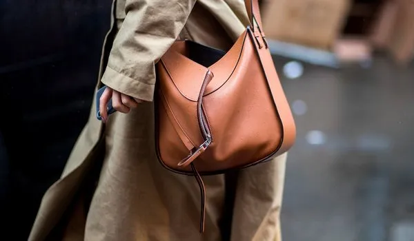 Loewe Hammock small Brown torebka - obrazek 14