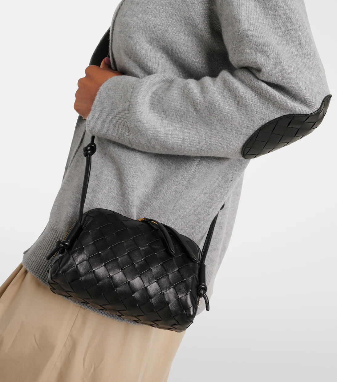 Bottega Veneta Concert Intrecciato czarna torebka - obrazek 7