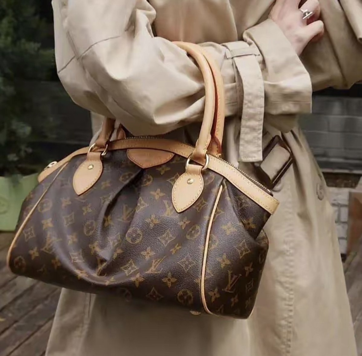 Louis Vuitton Tivoli pm Vintage torebka kuferek - obrazek 11