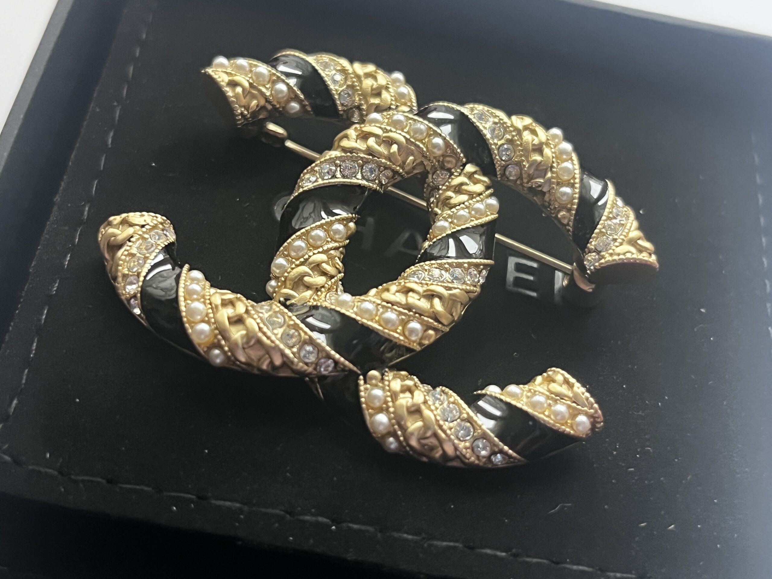 Broszka Chanel - obrazek 5