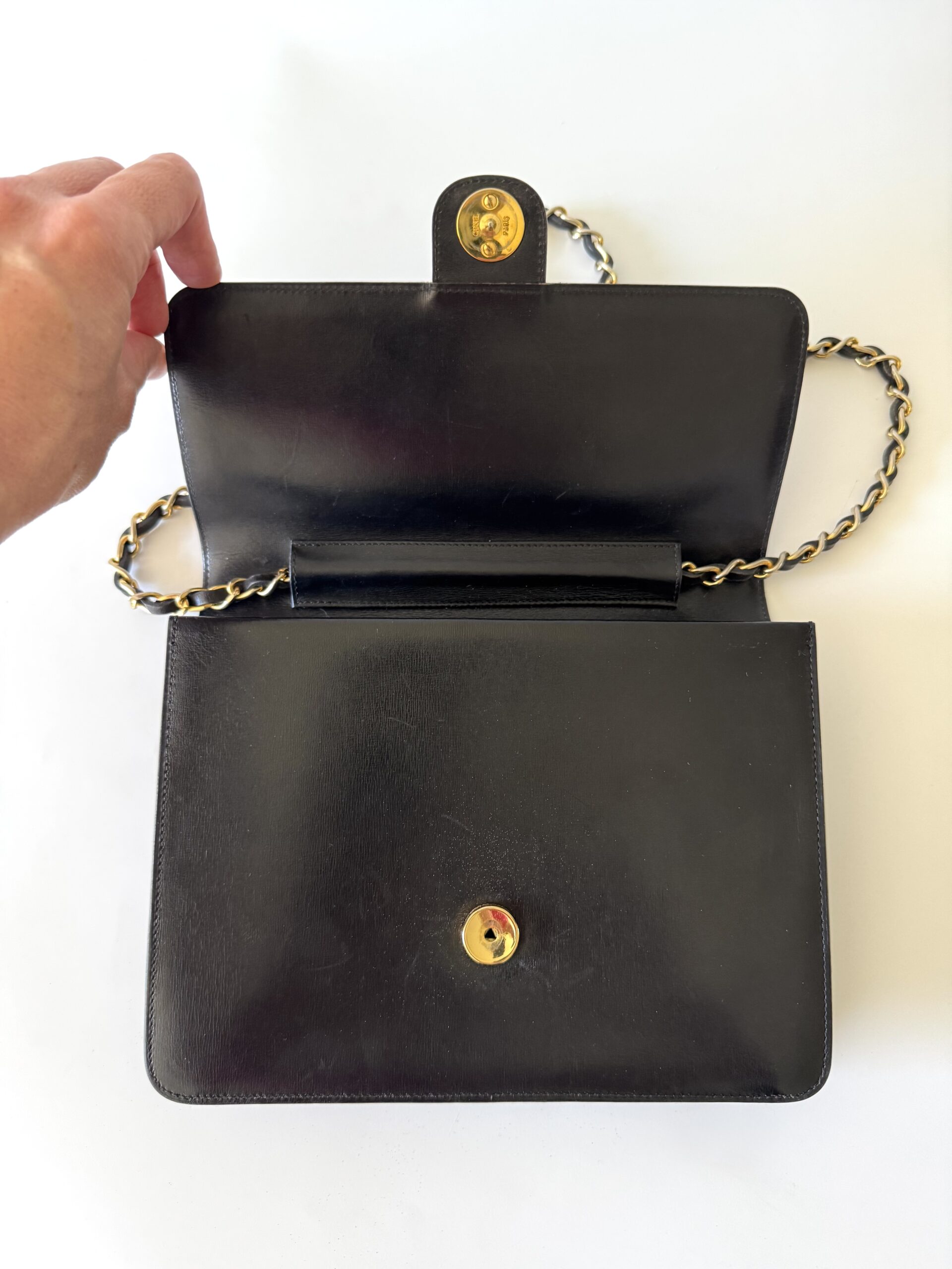 CHANEL Single Flap Bag Vintage Medium Black Box Bag - torebka - obrazek 8