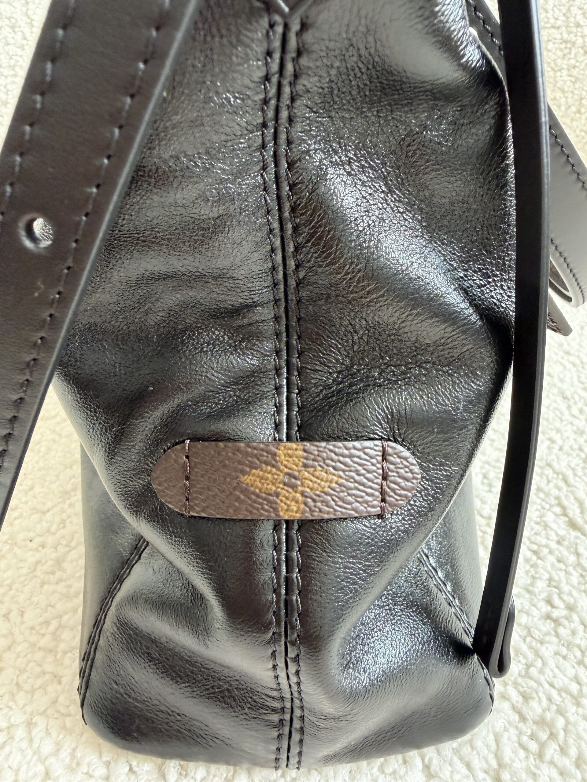 Louis Vuitton Caryall East West czarna torebka - obrazek 6