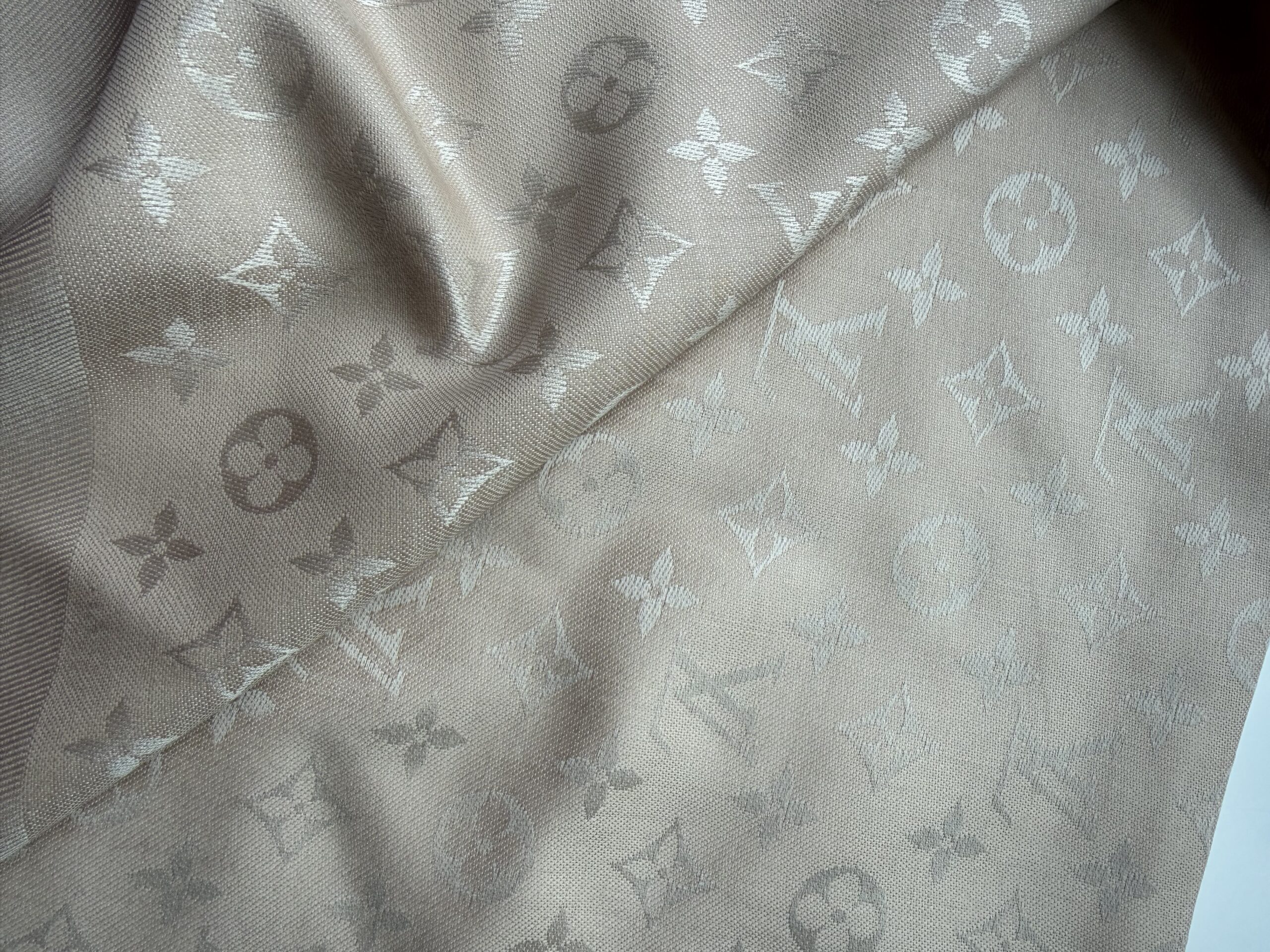 Louis Vuitton budyniowa chusta szal wełna i jedwab - obrazek 4
