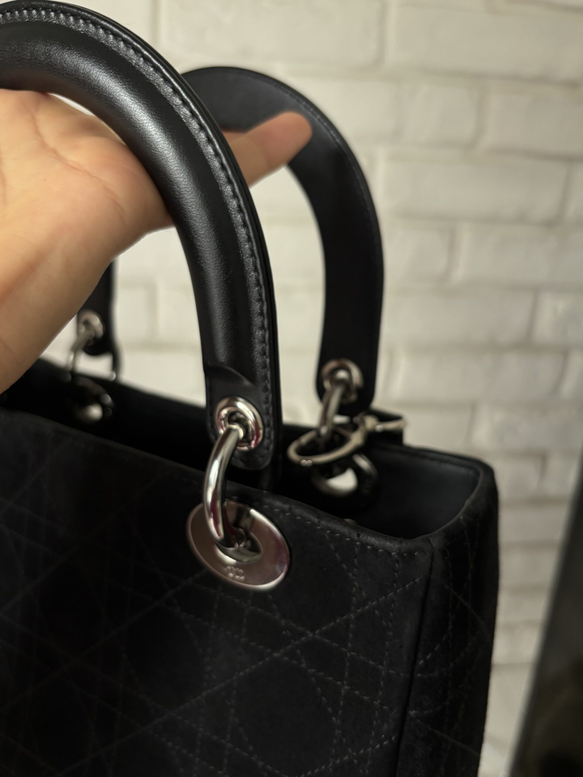 Torebka lady dior medium z paskiem i workiem - obrazek 10