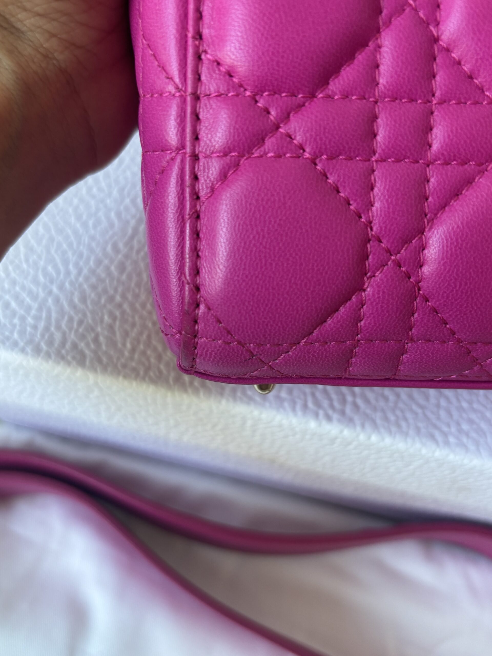 Torebka dior lady dior small szeroki pasek z przypinkami - obrazek 31