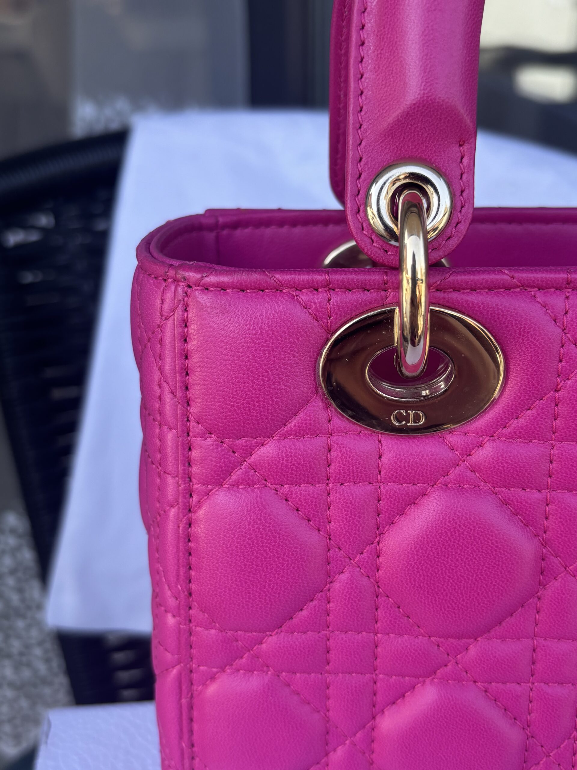Torebka dior lady dior small szeroki pasek z przypinkami - obrazek 39