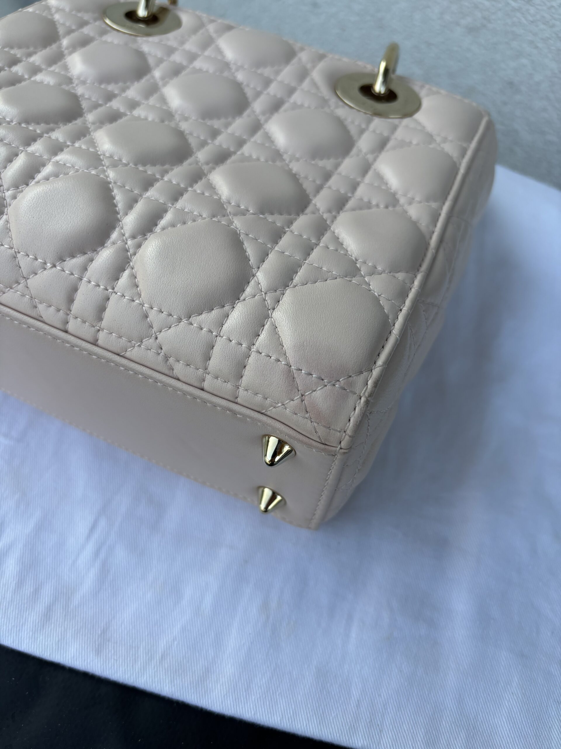 Torebka dior lady dior small szeroki pasek z przypinkami - obrazek 31