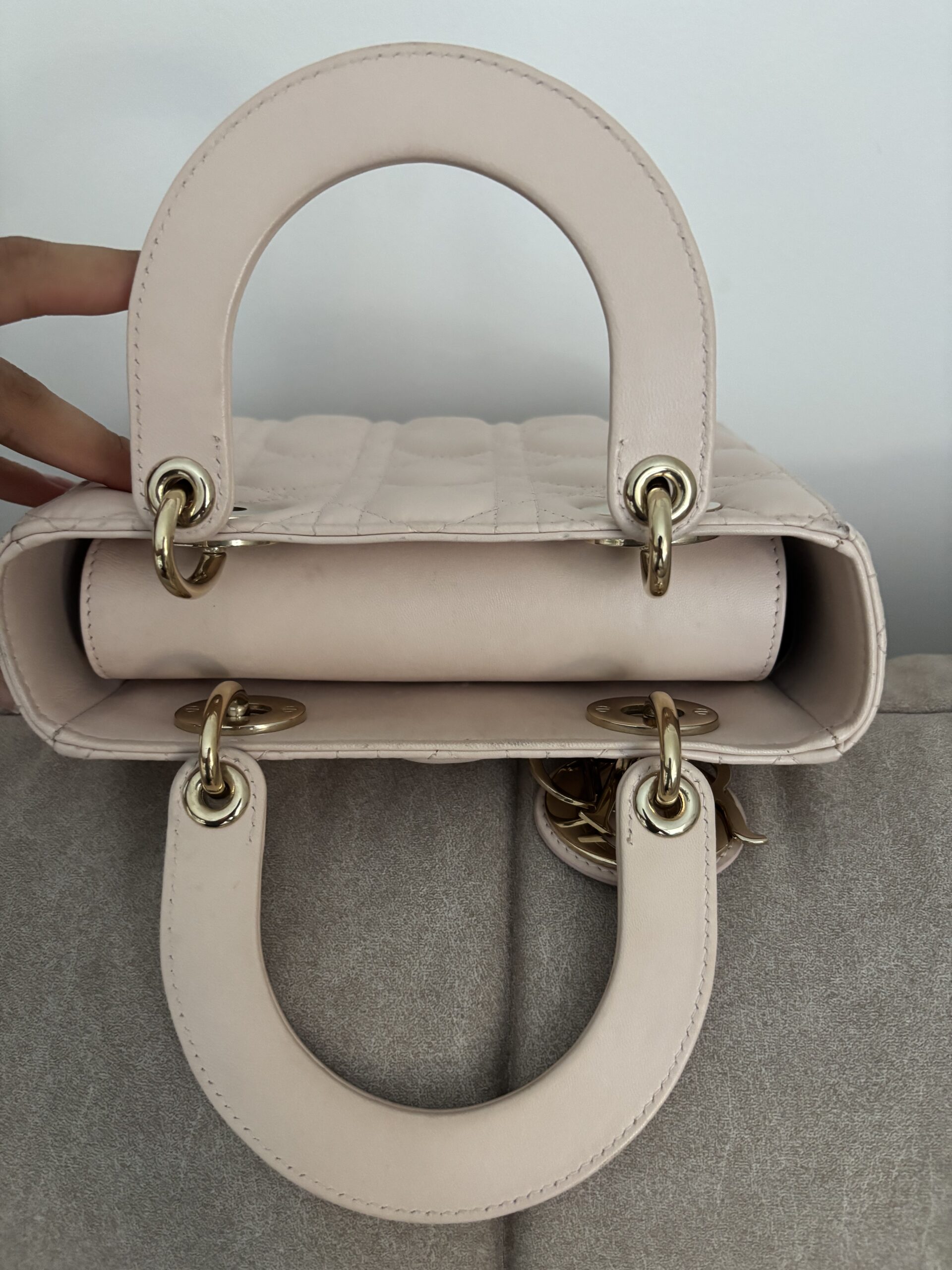 Torebka dior lady dior small szeroki pasek z przypinkami - obrazek 23